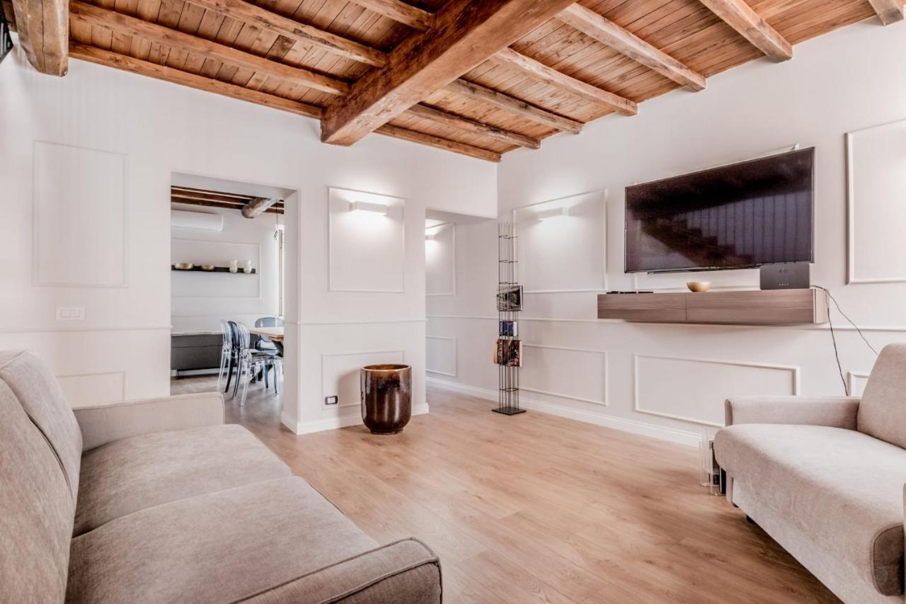 - Vittoria Palace Apartment