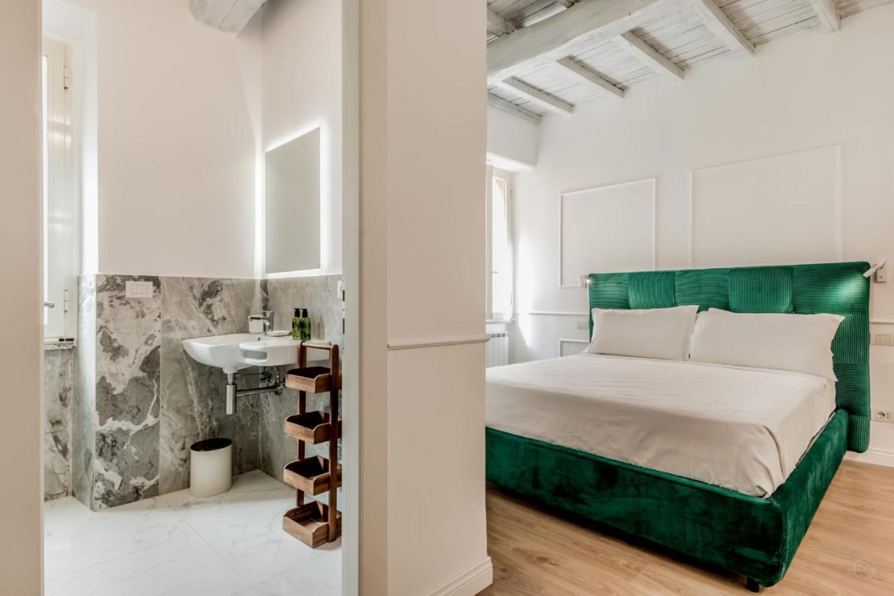 - Vittoria Palace