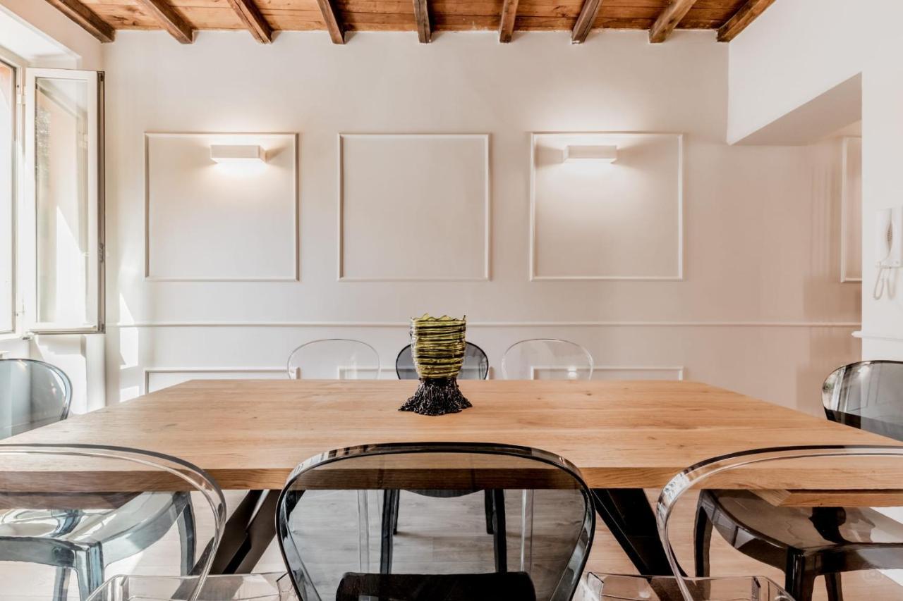 - Vittoria Palace Apartment Rome