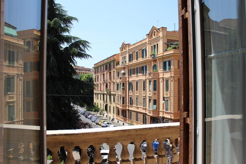 Sky Blue Place Bed & Breakfast Rome
