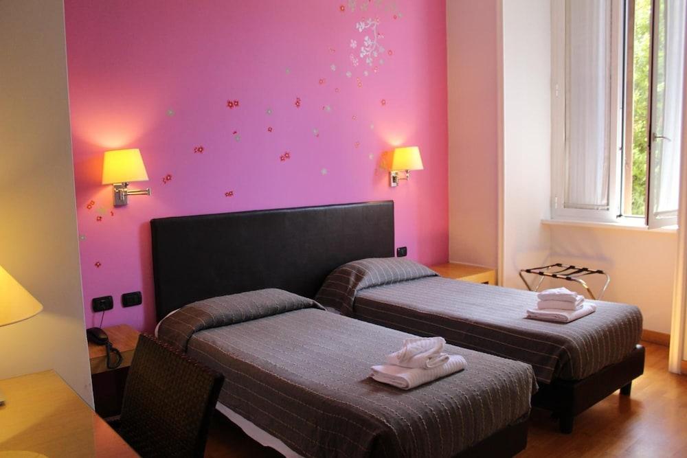 Bed & Breakfast Sky Blue Place 2*