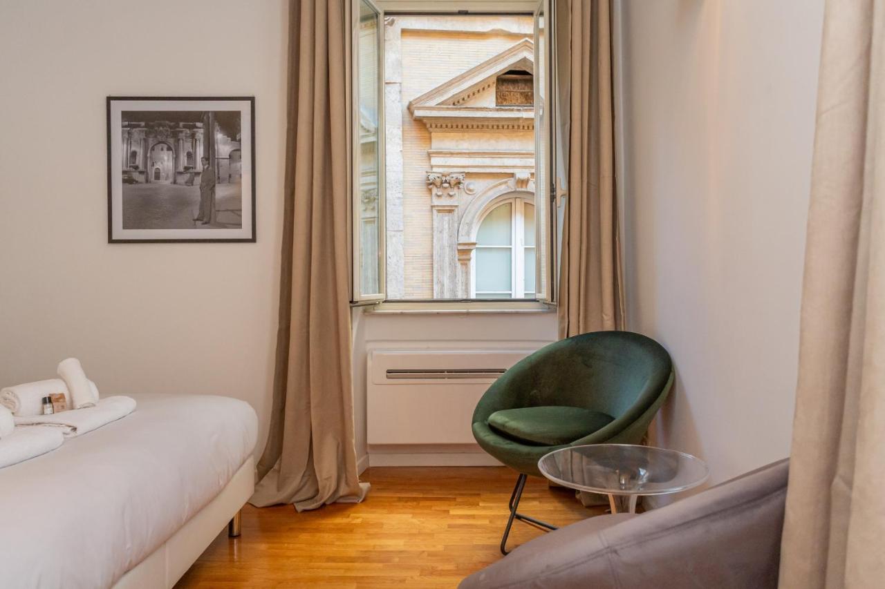 Eclectica Living By Navona Square Apartment
