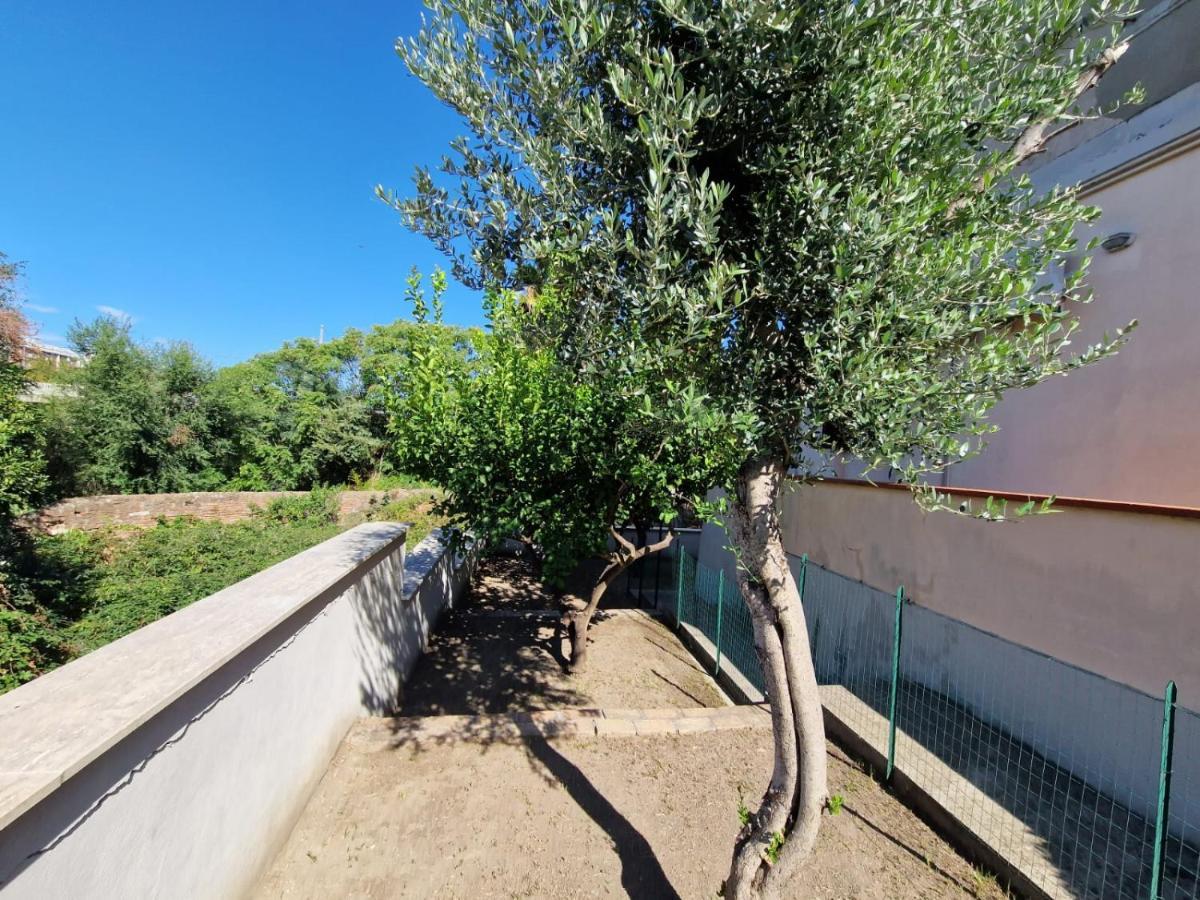 Apartamento Per Chi Ama Prendere Il Caffe In Terrazzo Roma