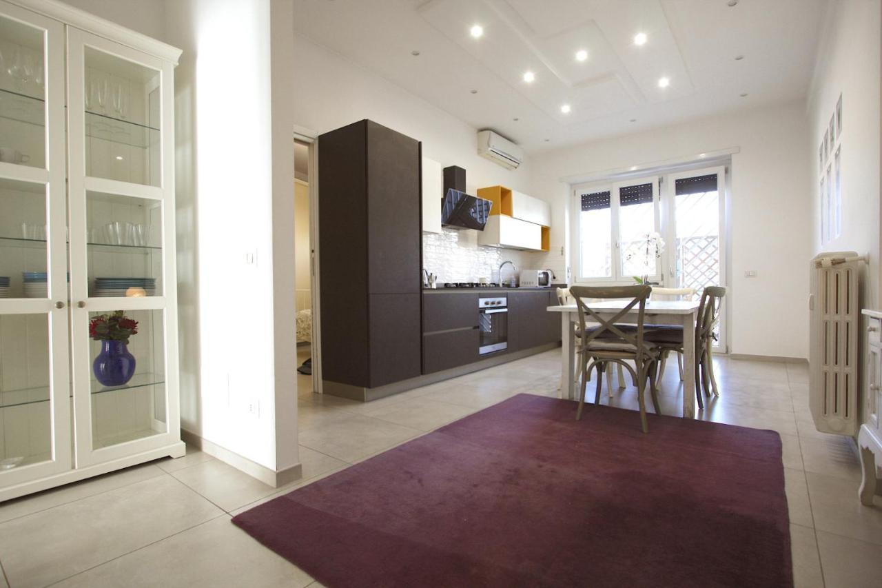 Apartment Piramide House *