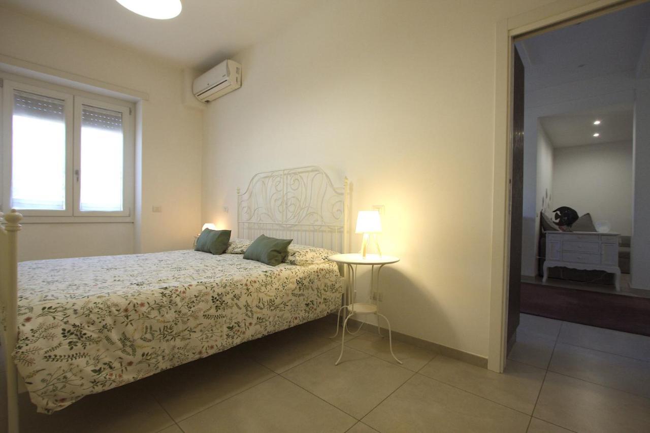 Piramide House * Rome
