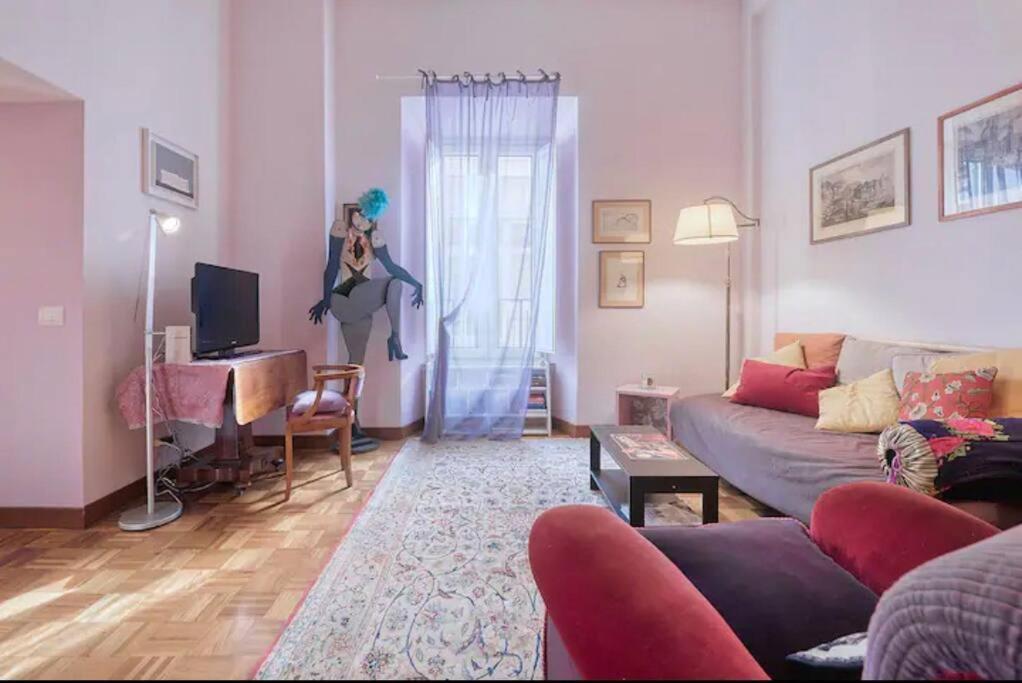 Romantica A Via Giulia