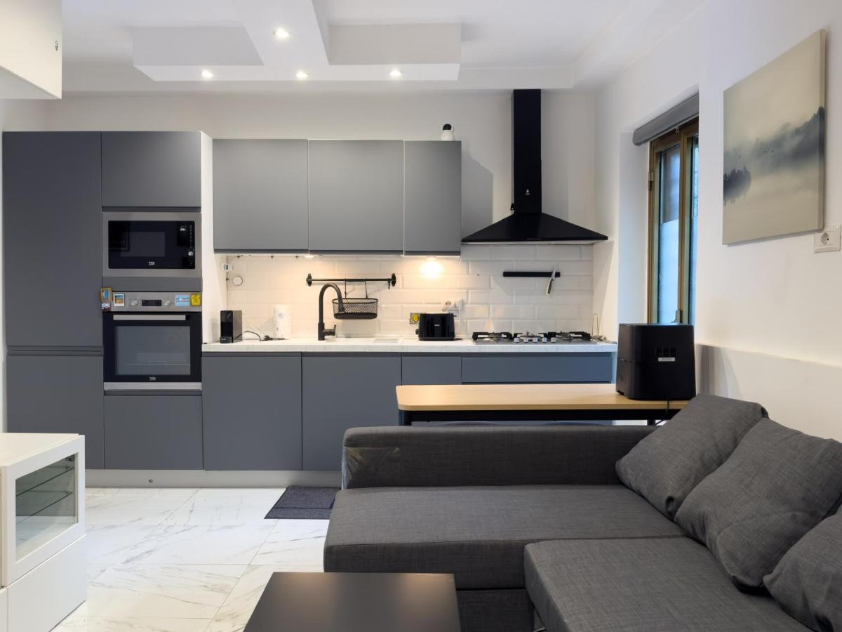 Luxury - Near Metro - Private Parking *