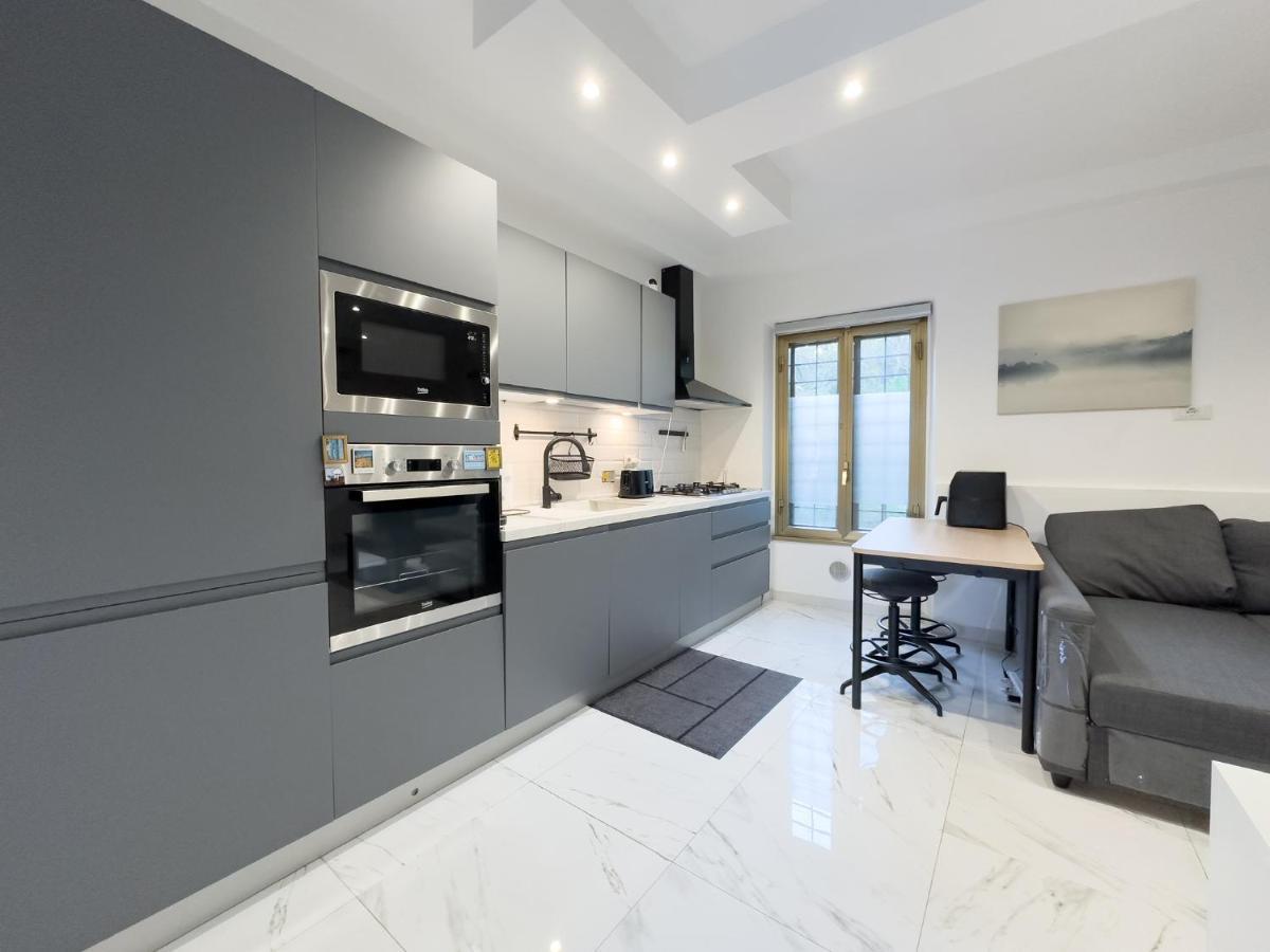 Luxury - Near Metro - Private Parking Appartement Rome