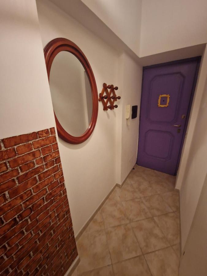 At Monica's In - Stazione Labaro Apartment *