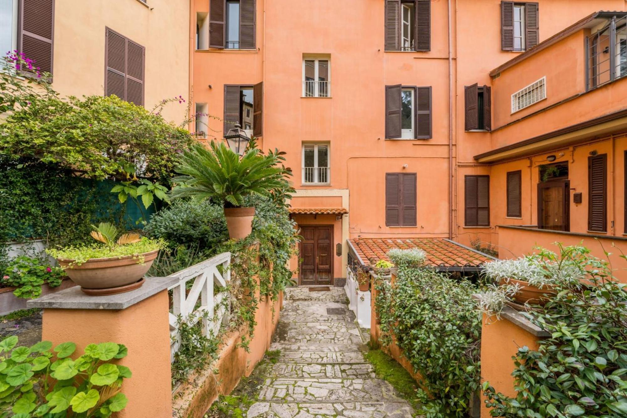 Apartment Fl Il Piccolo Borgo Di Trastevere Rome