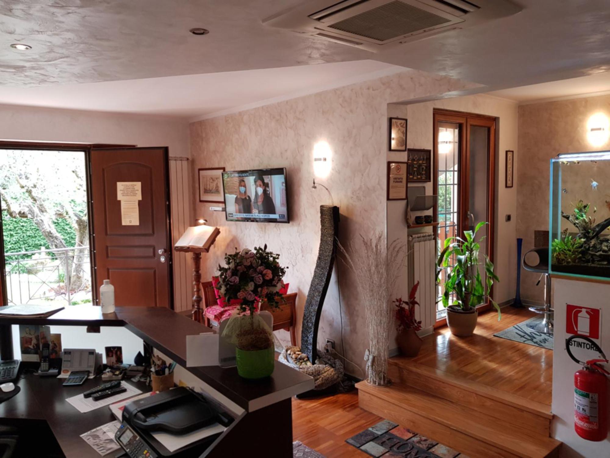 Aurelia Garden Gold Bed & Breakfast Rome