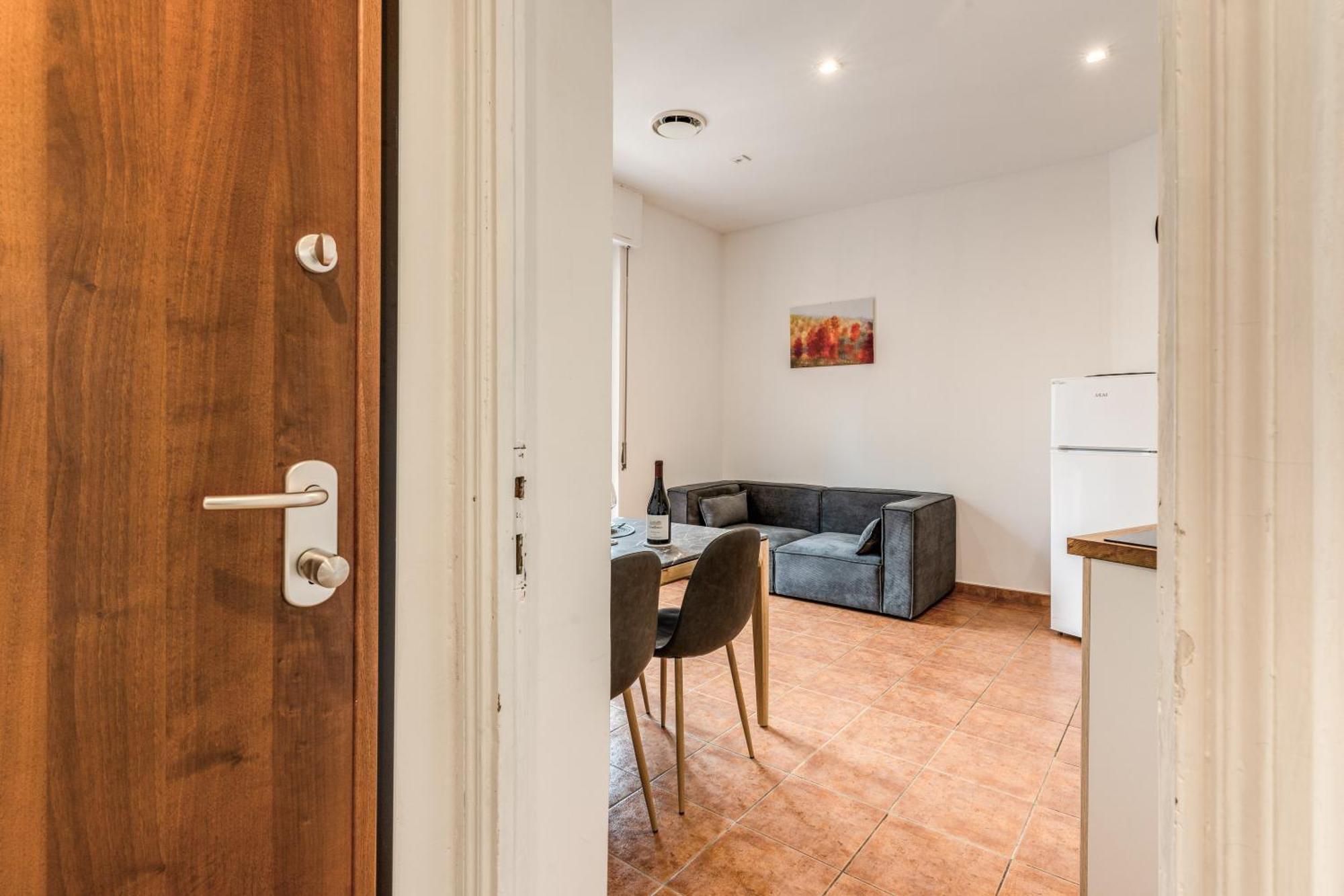 Apartment V E N E R E