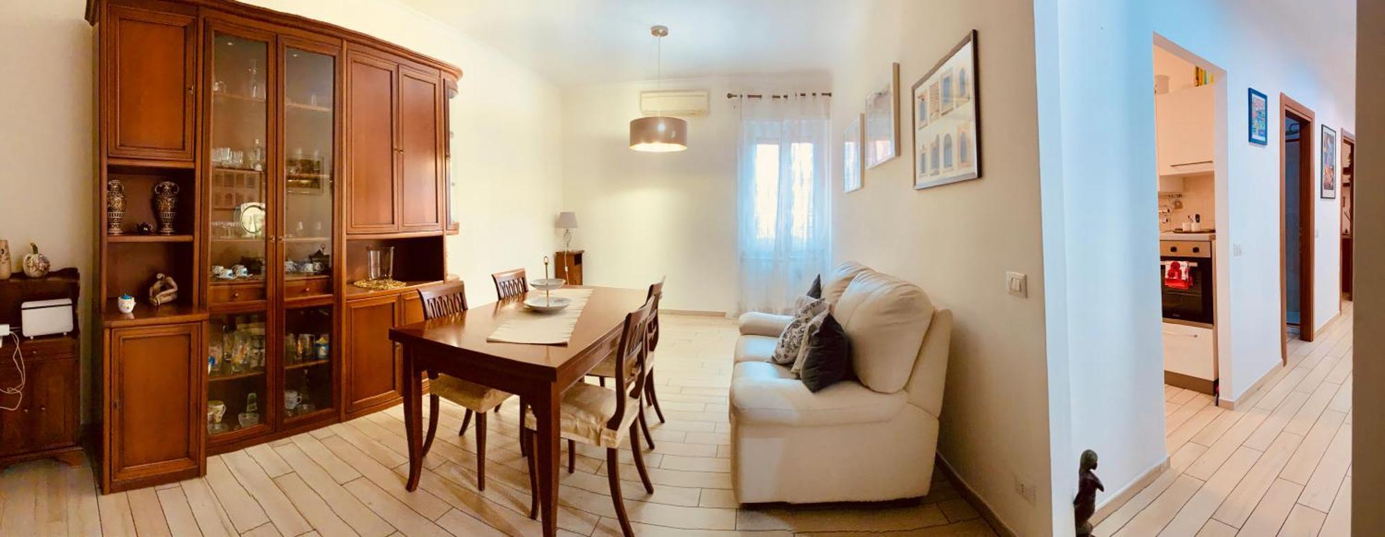 Apartment Family In Rome
