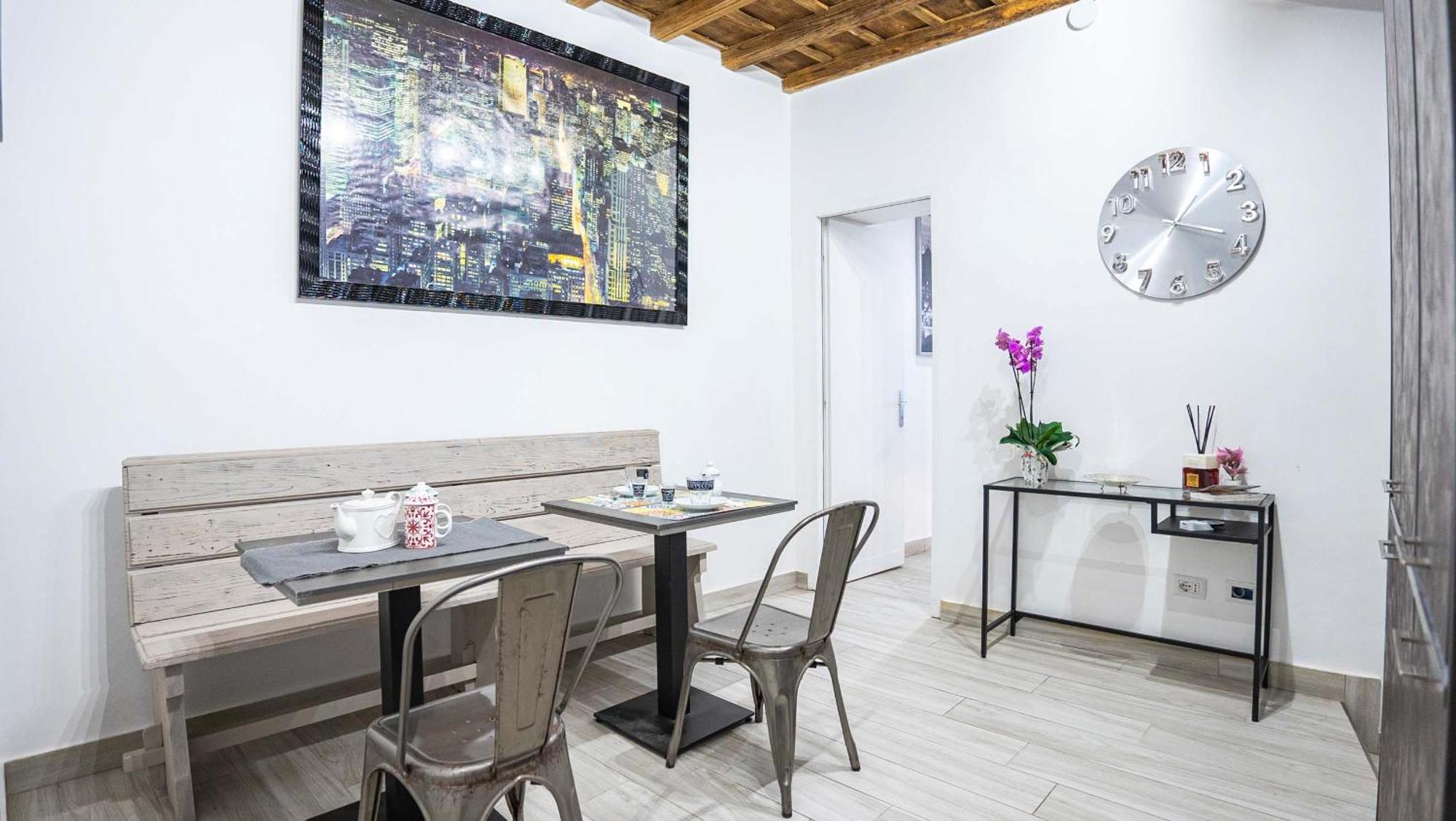 Penna Relais Al Corso Couette-café
