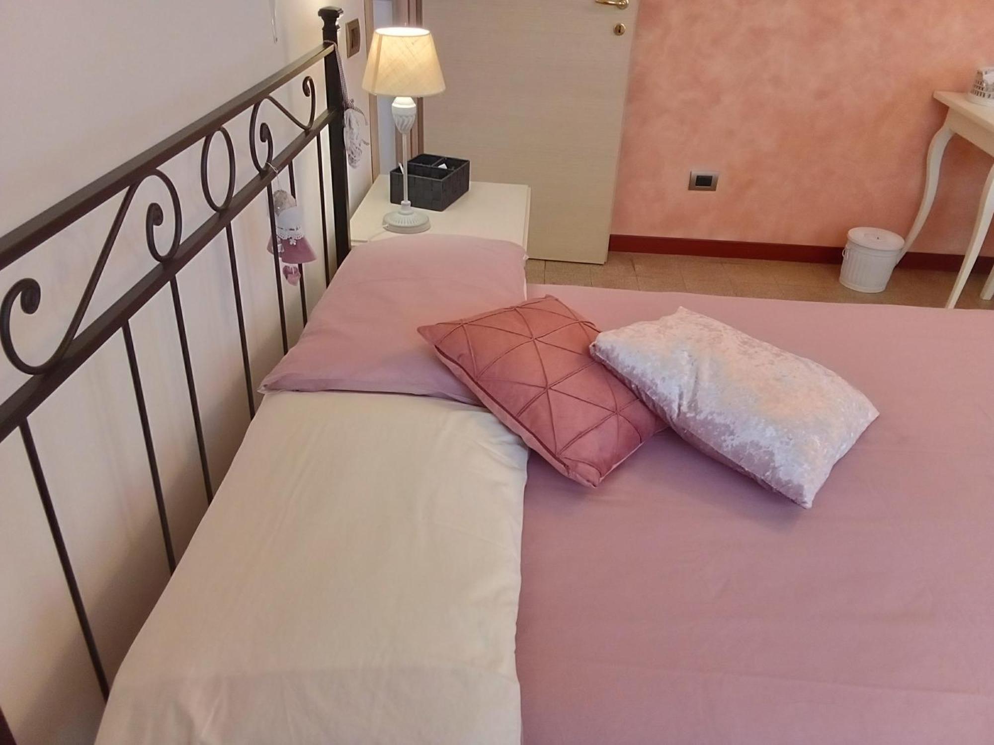 Italy's Enchanting Ambiance - A Snug In Appartement