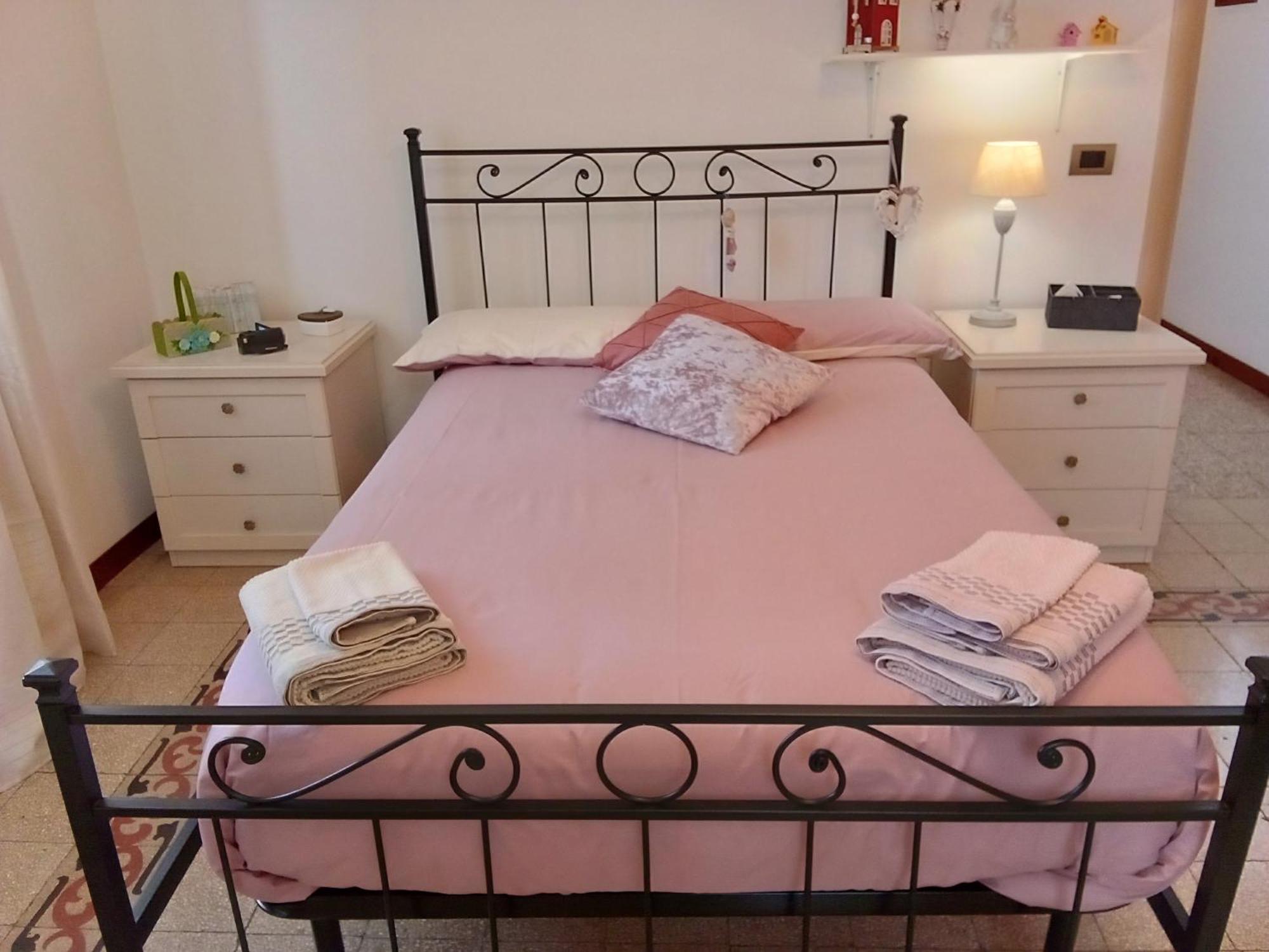 Italy's Enchanting Ambiance - A Snug In Appartement