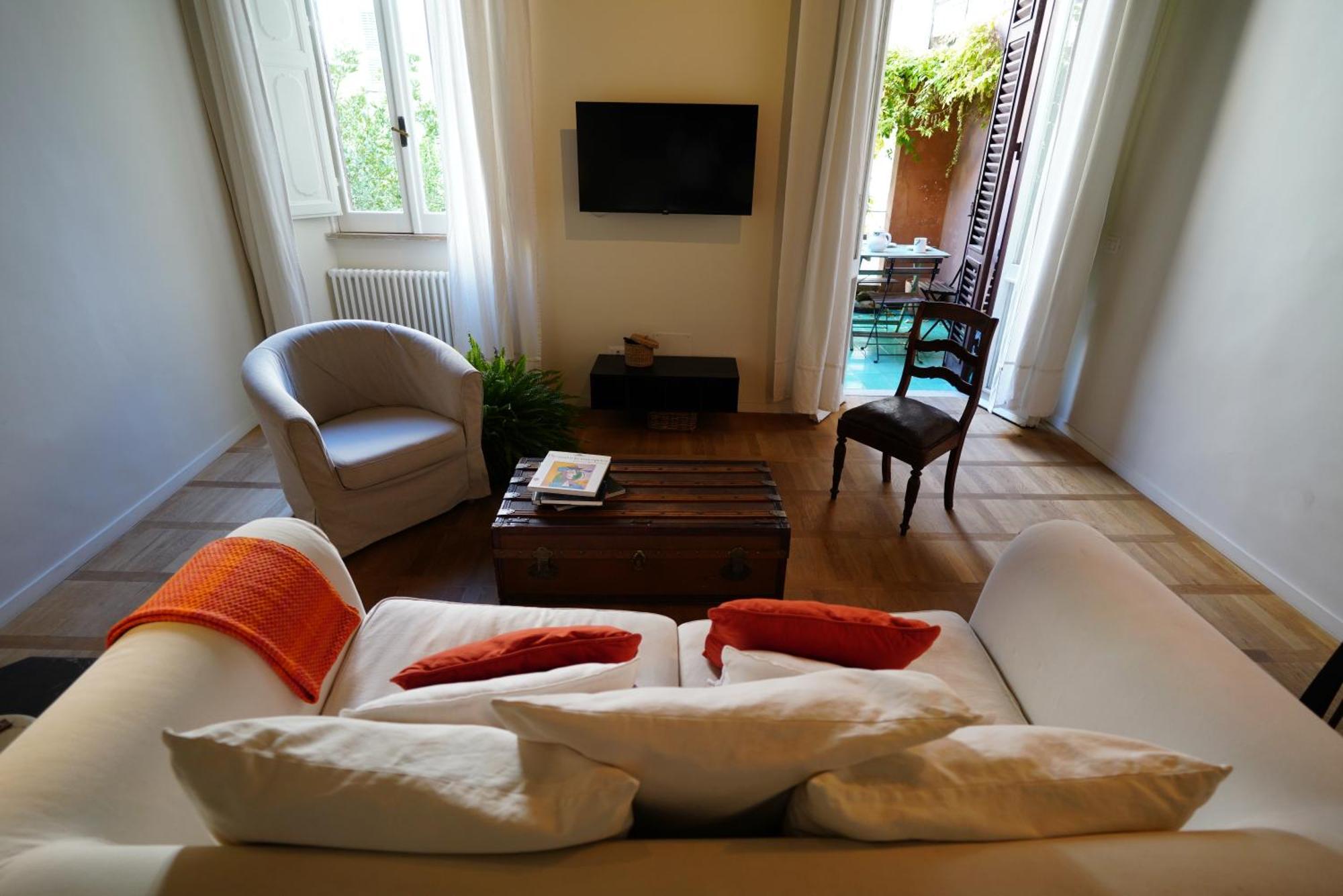 Apartment Center, Luxury & History In Via Monserrato Rome