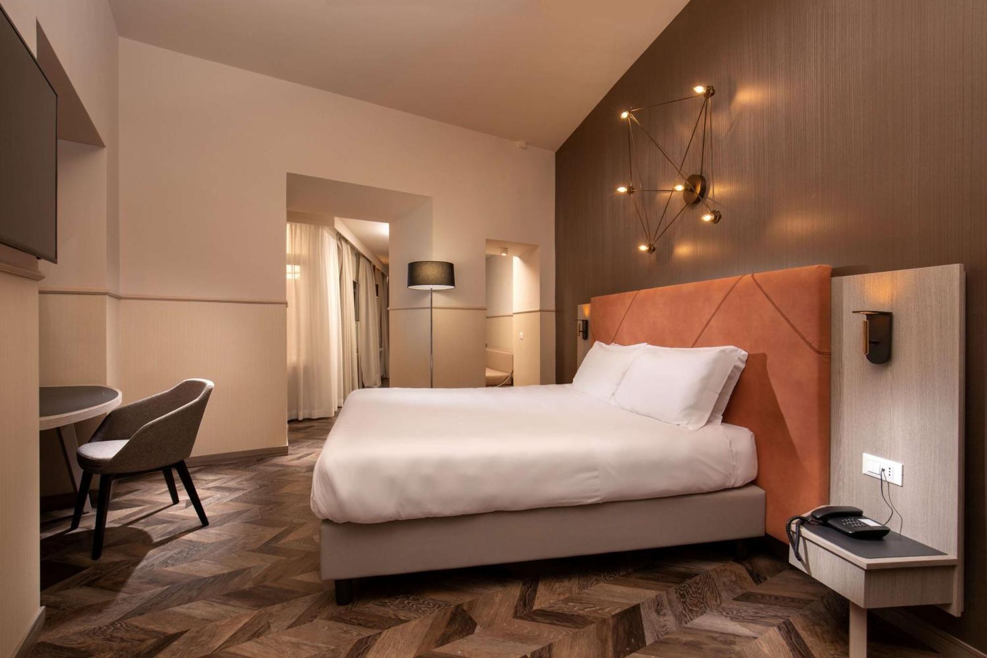 Hotel Cosmopolita Rome, Tapestry Collection By Hilton 4*