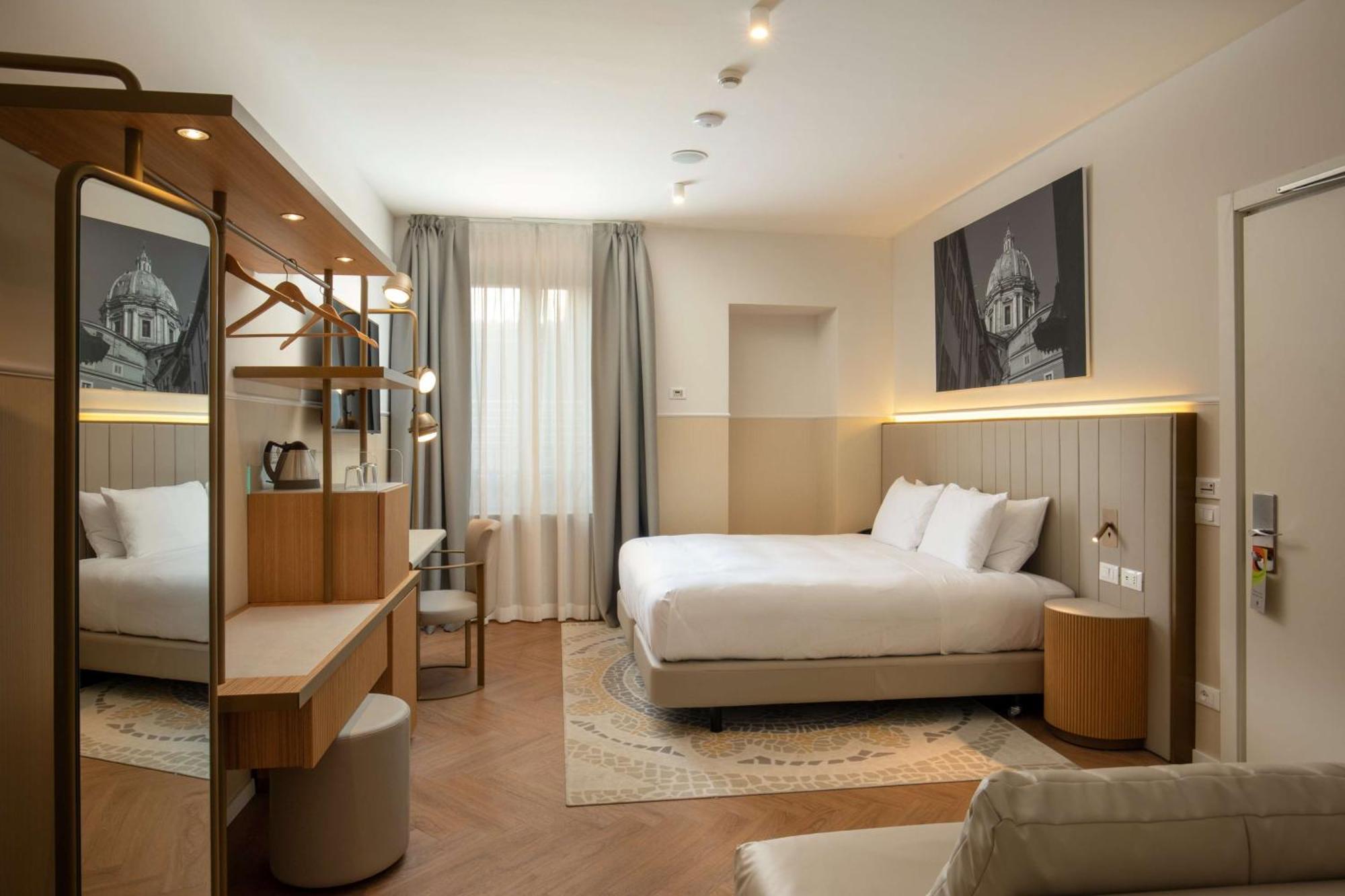 Cosmopolita Rome, Tapestry Collection By Hilton Hotel Rome