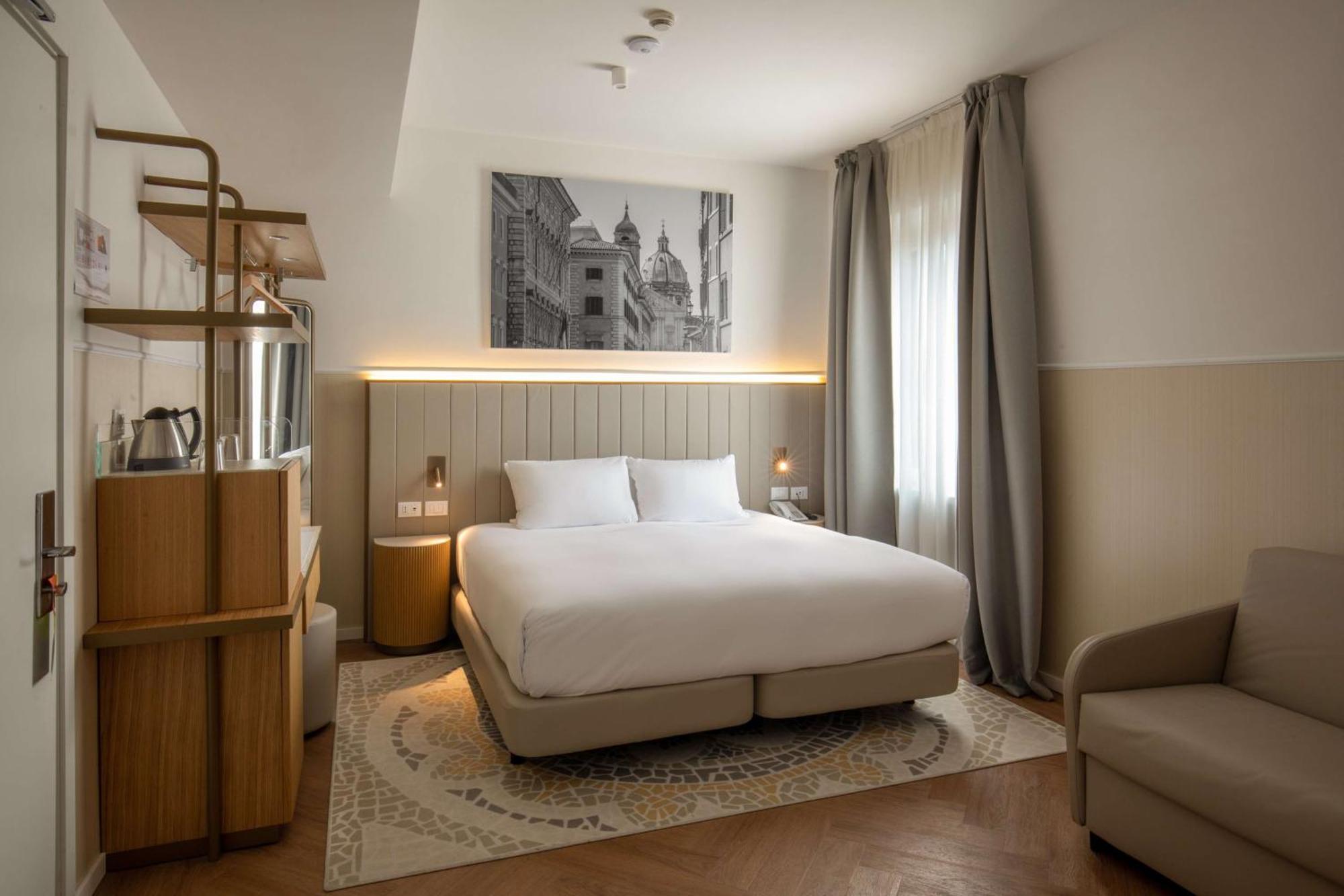 Cosmopolita Rome, Tapestry Collection By Hilton Hotel Rome