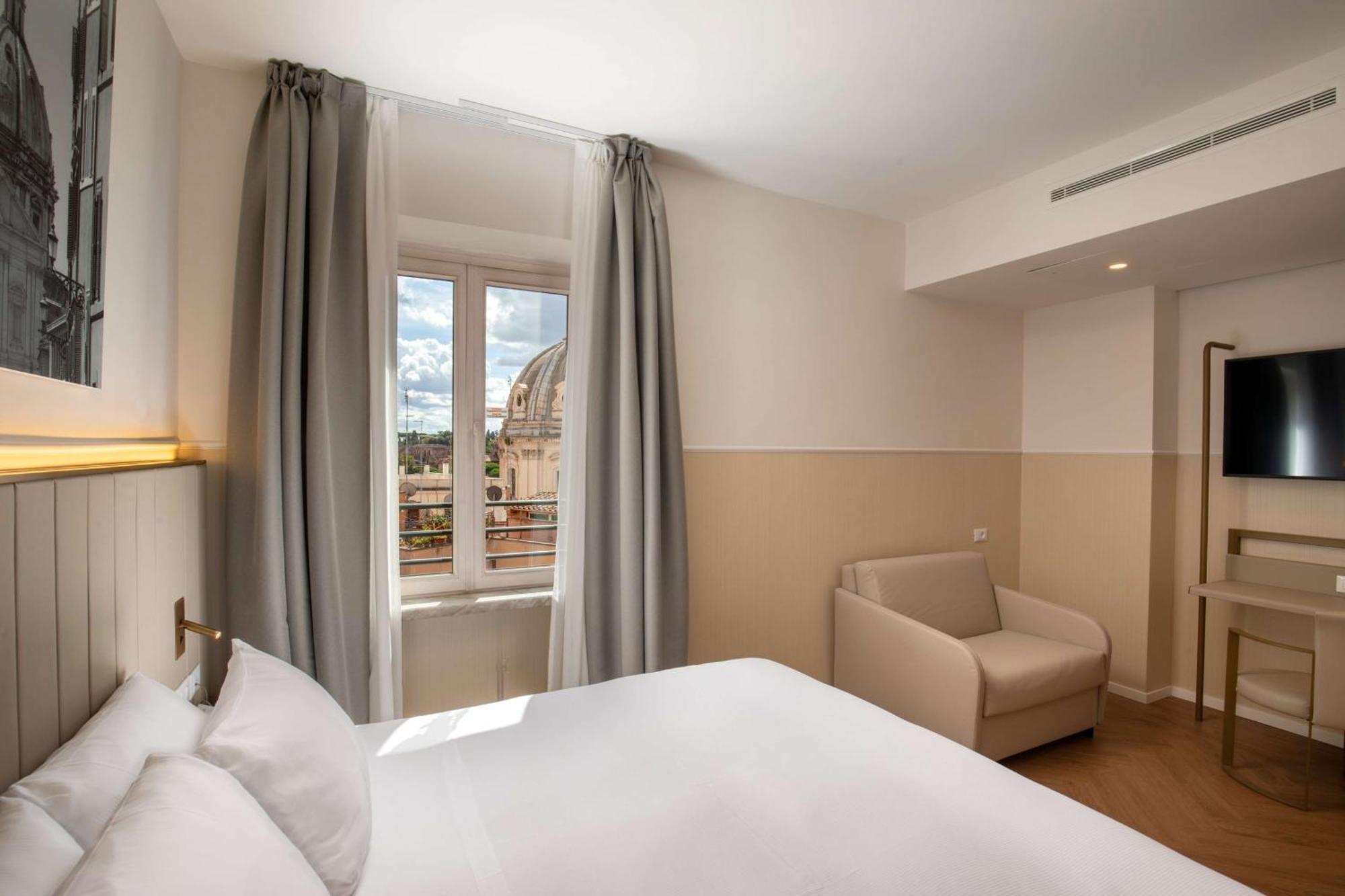 Hotel Cosmopolita Rome, Tapestry Collection By Hilton