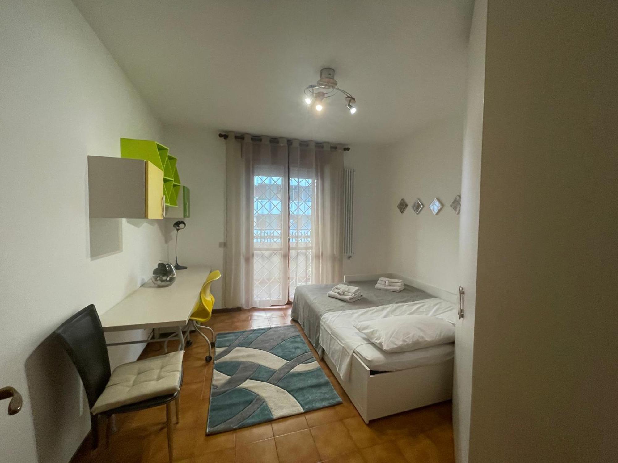 Apartment Intero Alloggio Cinecitta Rome
