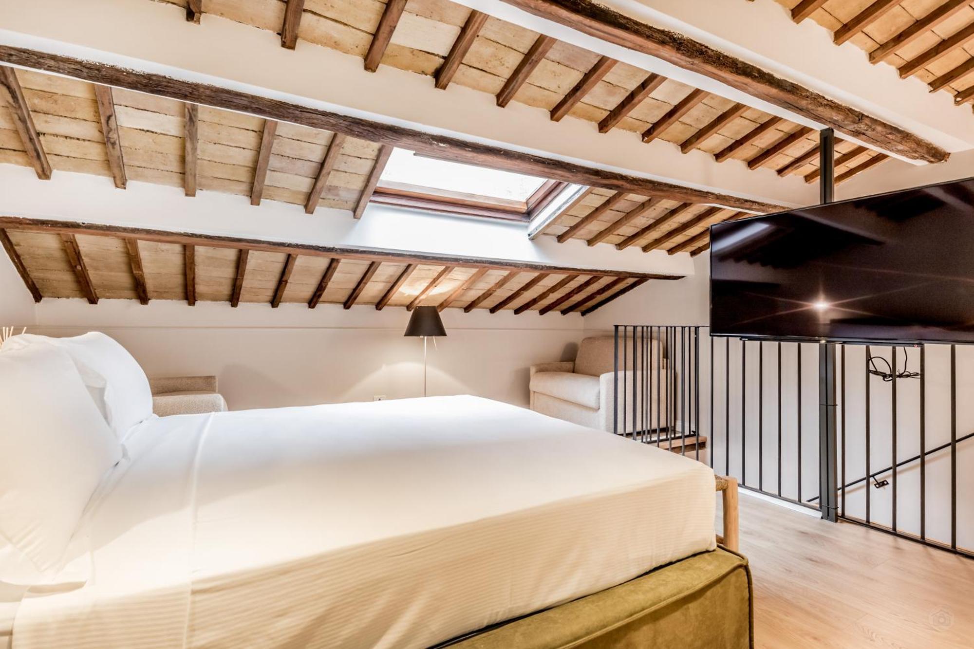 - Vittoria Palace Apartment