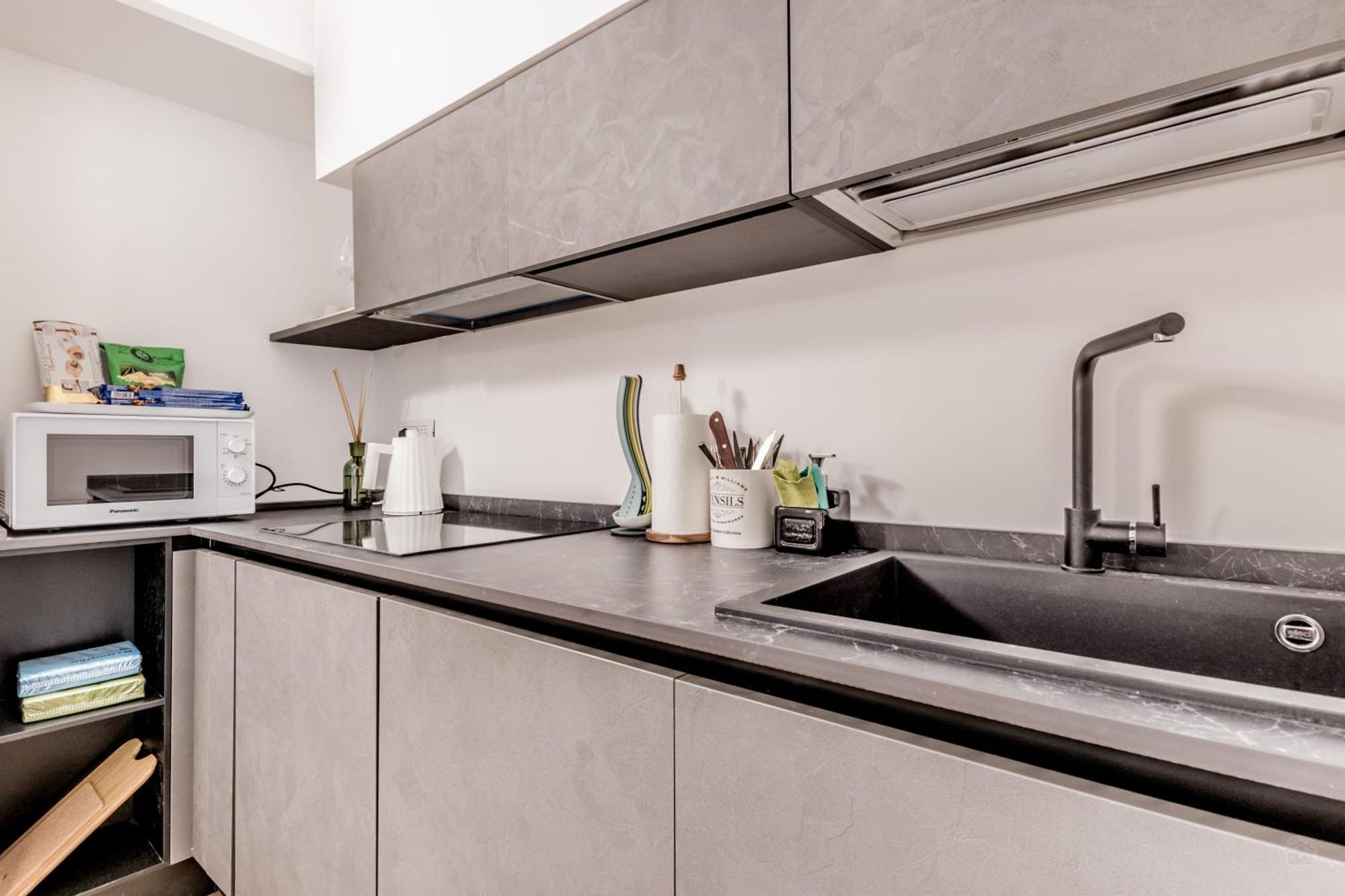 - Vittoria Palace Apartment Rome