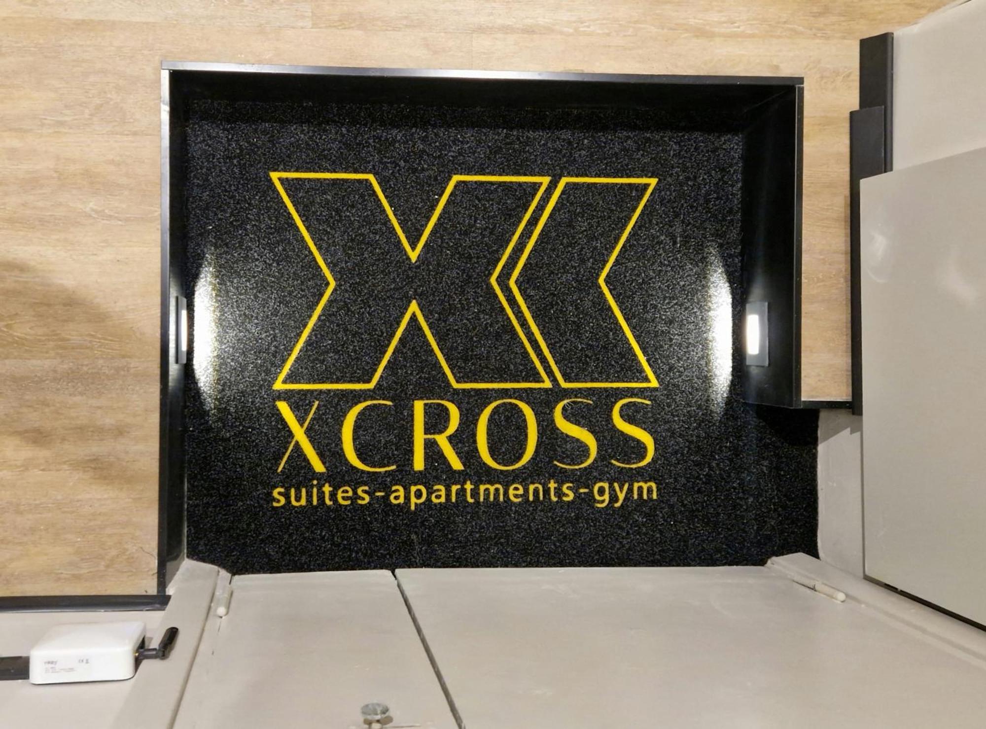 Xcross