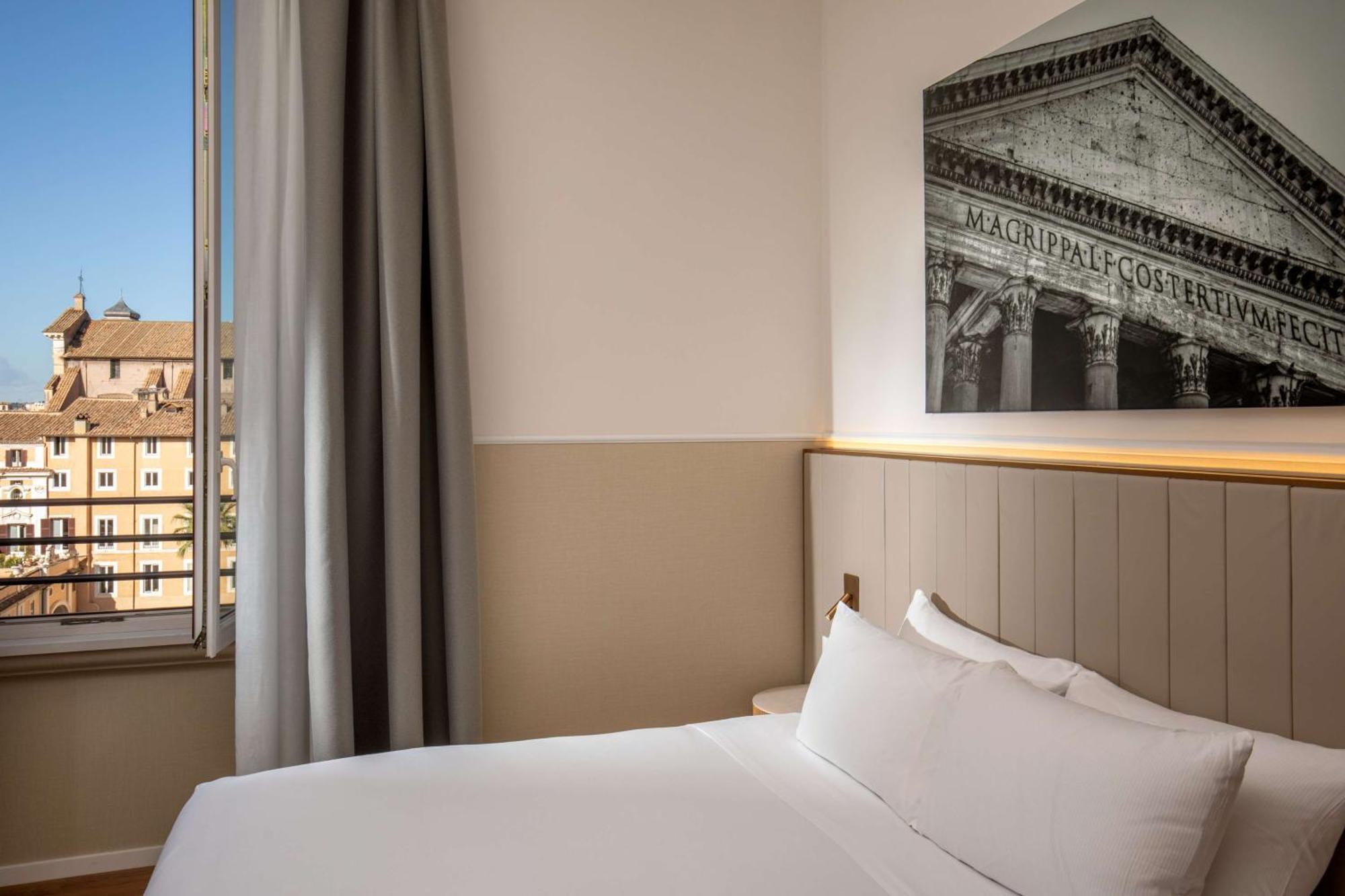 Cosmopolita Rome, Tapestry Collection By Hilton Rome