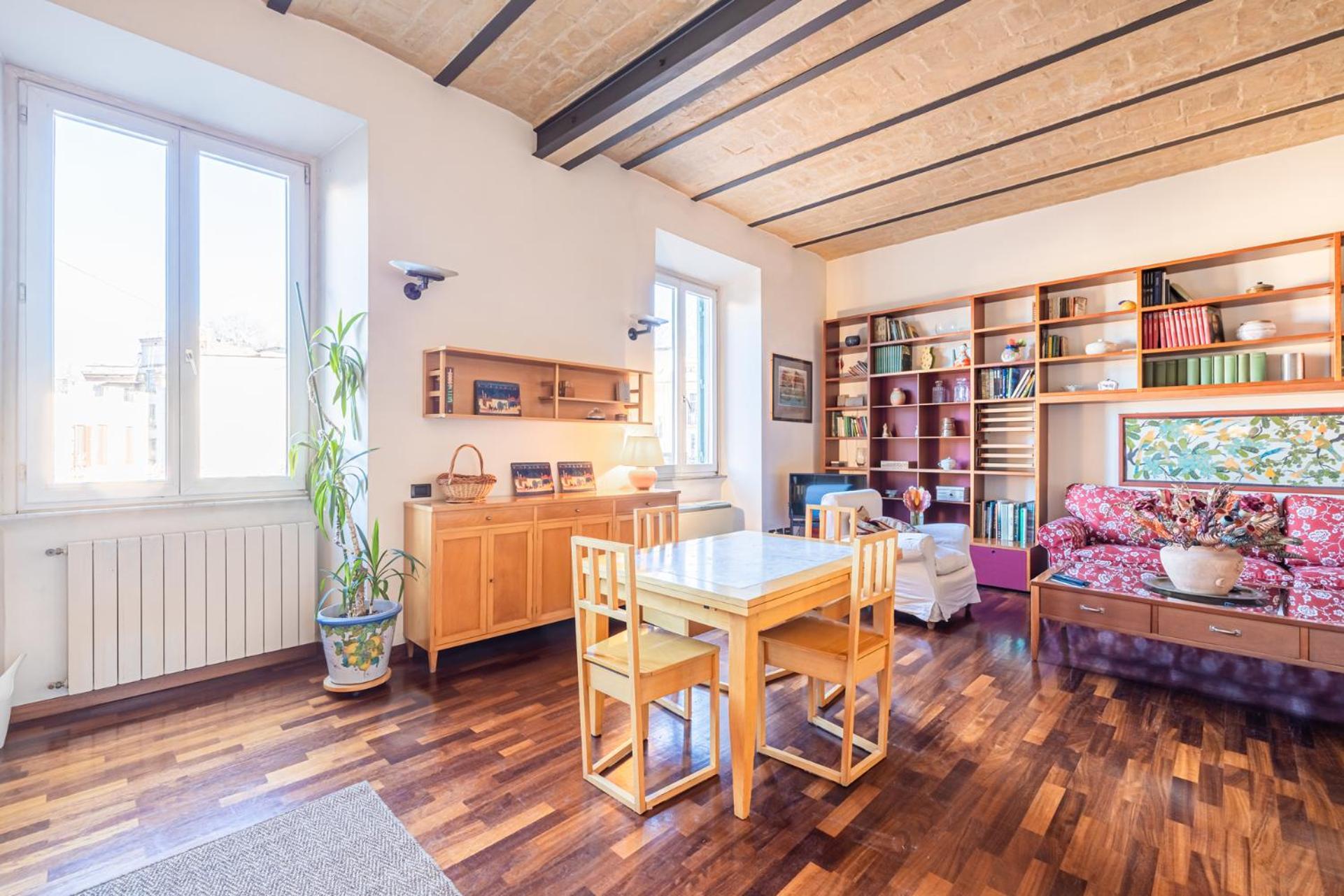 New Trastevere Home: Big, Elegant, Comfy Appartamento