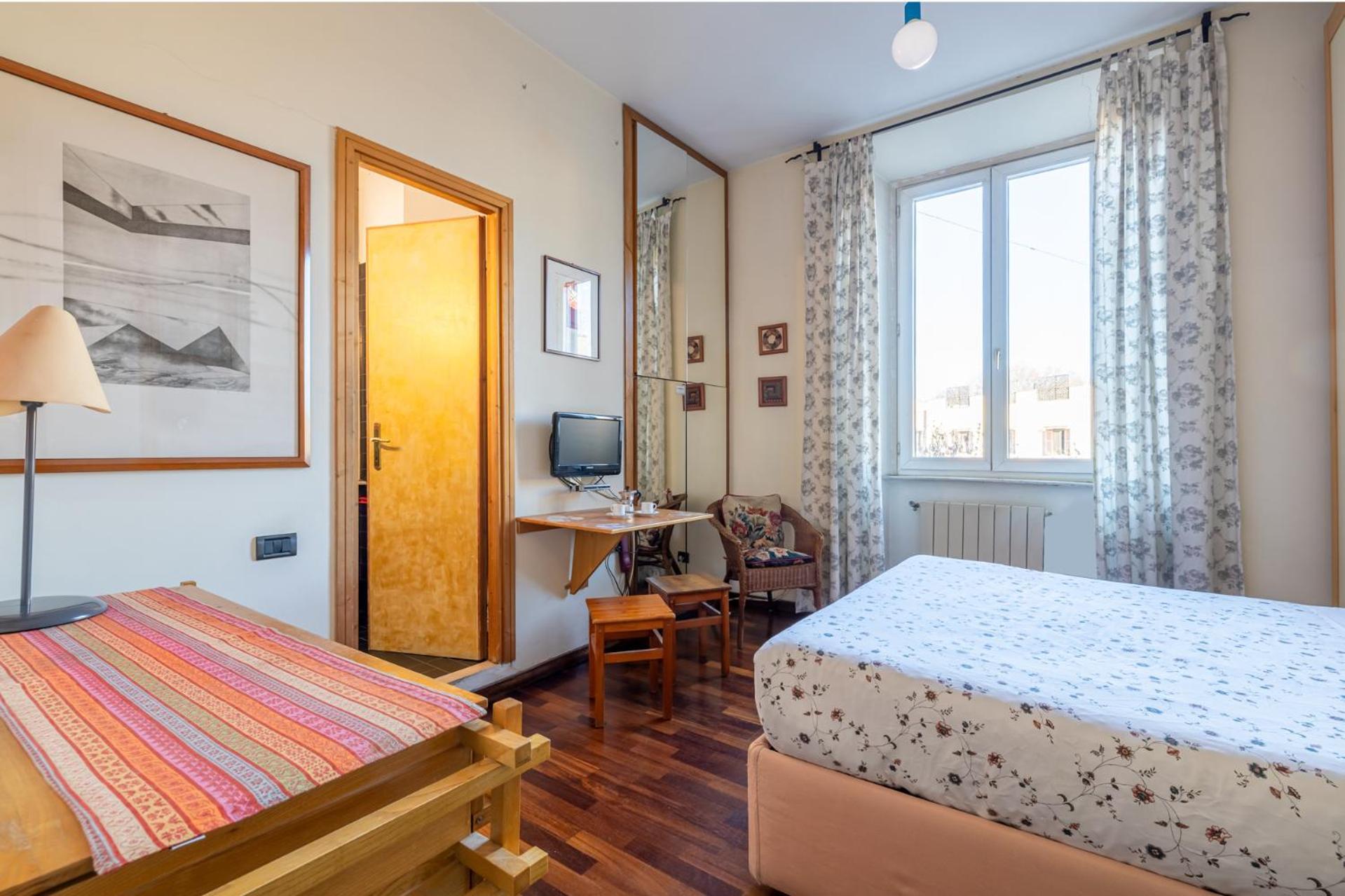 New Trastevere Home: Big, Elegant, Comfy Appartamento