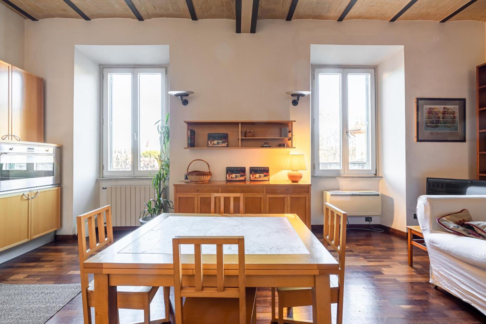 New Trastevere Home: Big, Elegant, Comfy Appartamento