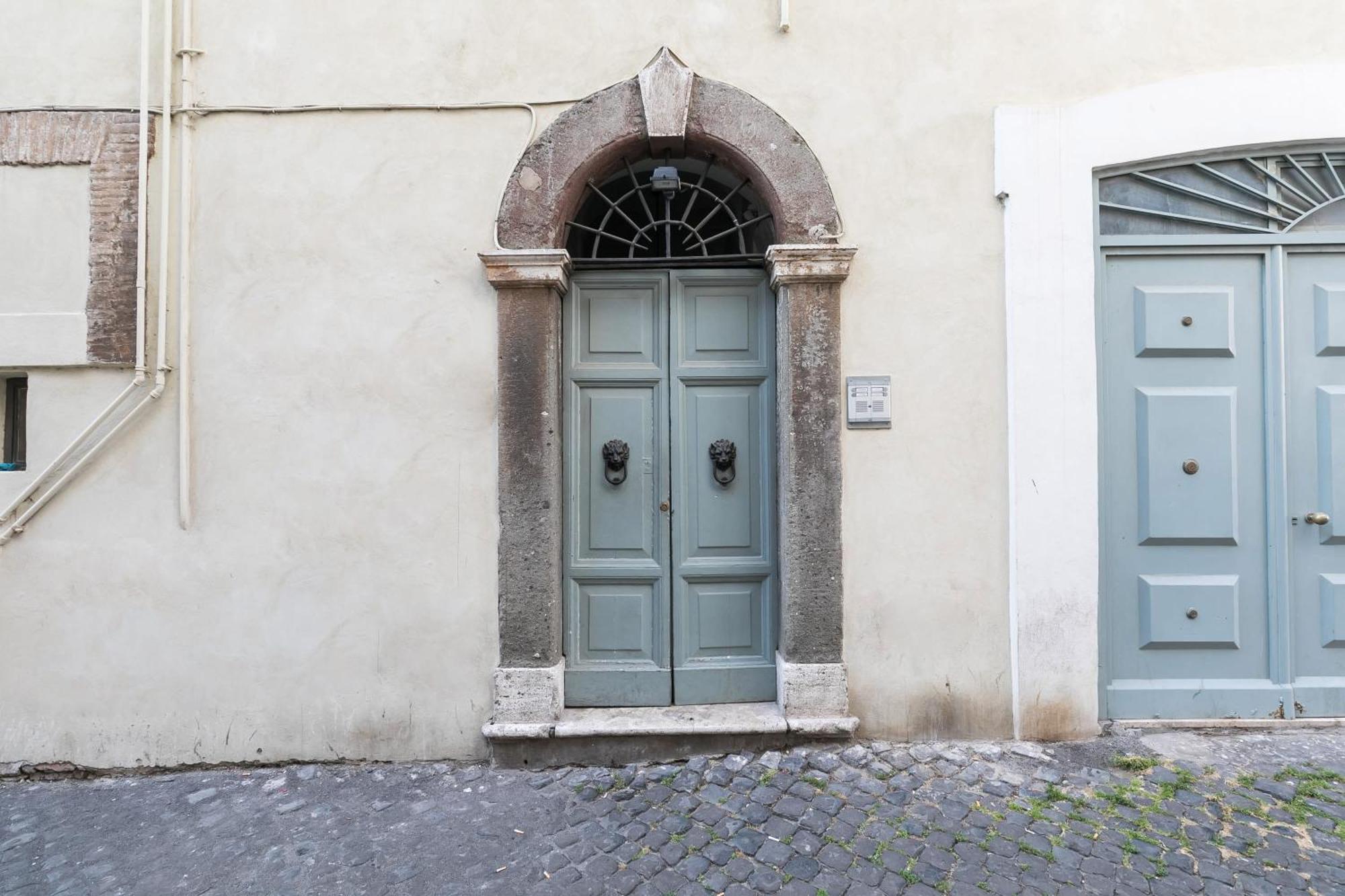 Farnese Charming Apartment *
