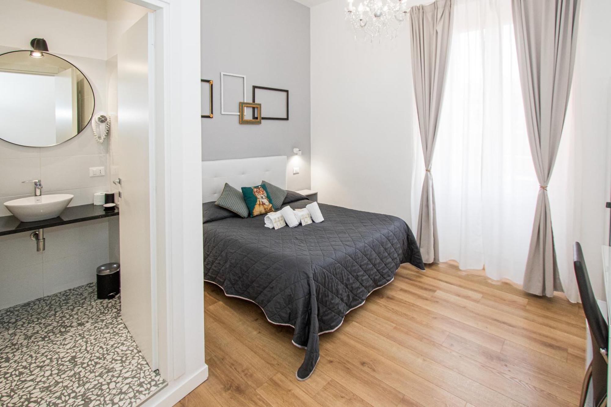 23 Guest house *