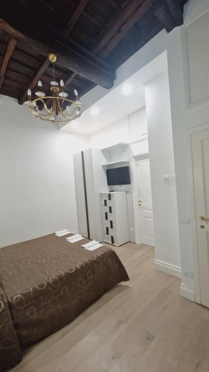 Borgo Pio 182 Vatican Apartment