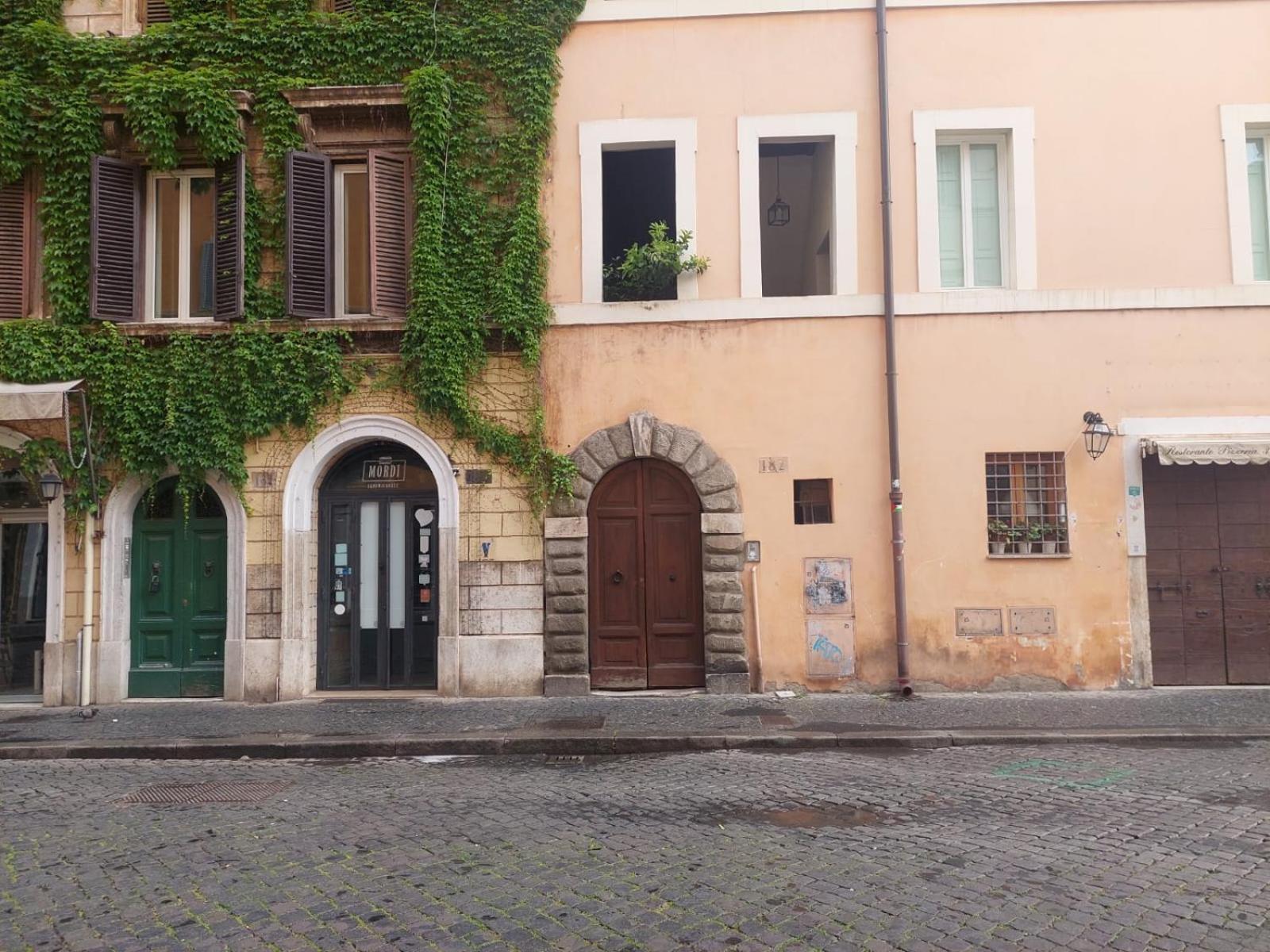 Borgo Pio 182 Vatican *