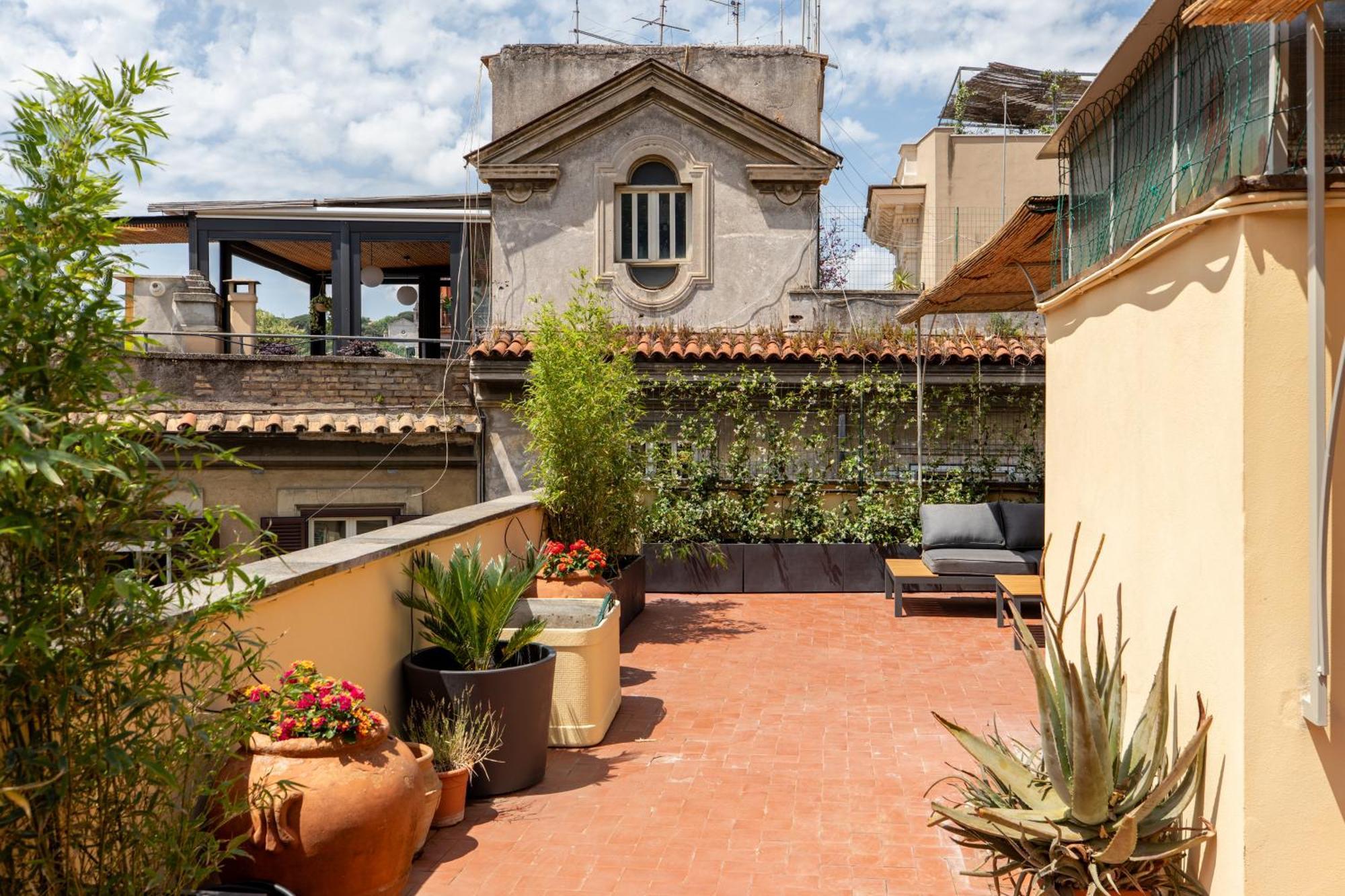 Iflat Trastevere Stylish 4 Bedroom Penthouse Rome