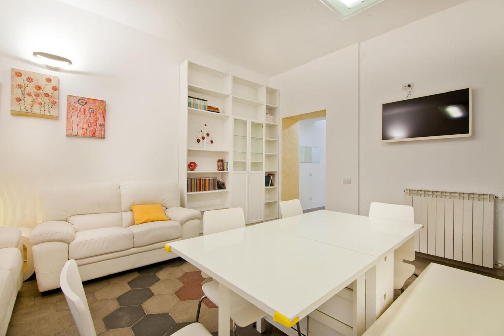 Augusto Valenziani Apartment *