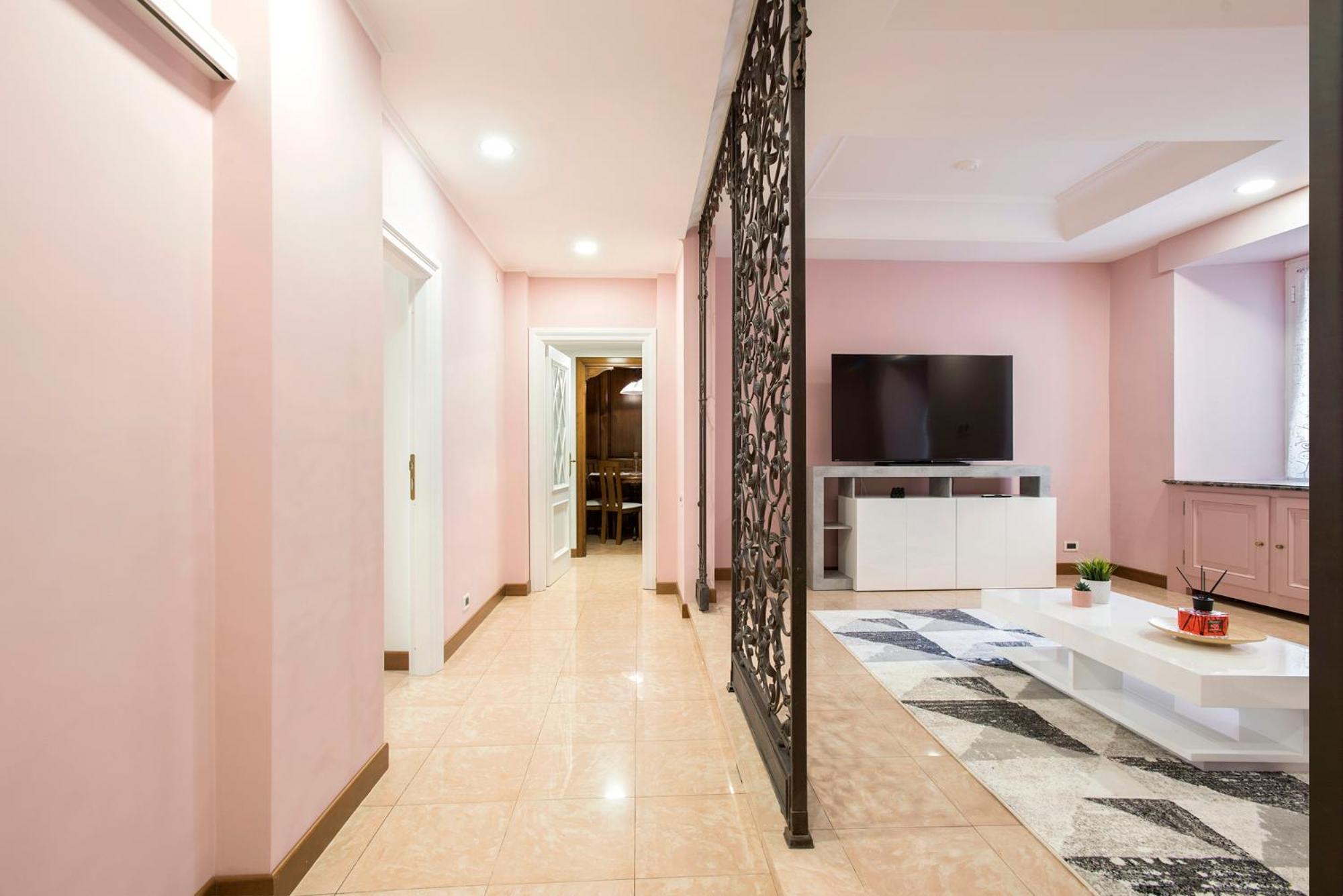 Appia Luxe - A Poche Fermate Del Centro