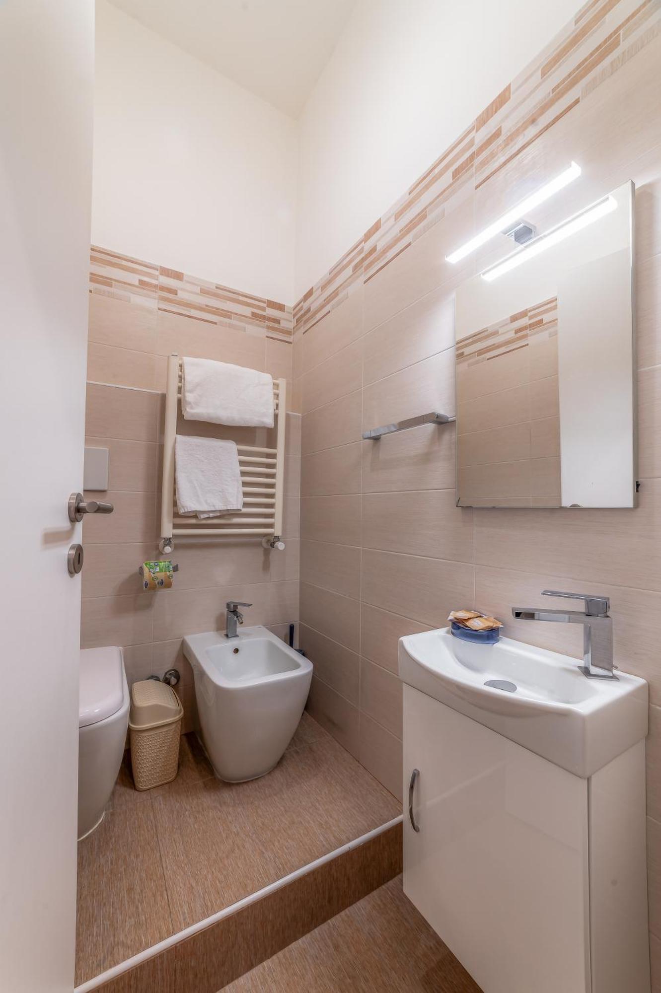 Maison d'hôtes Cozy - Metro Garbatella & Wi-fi *