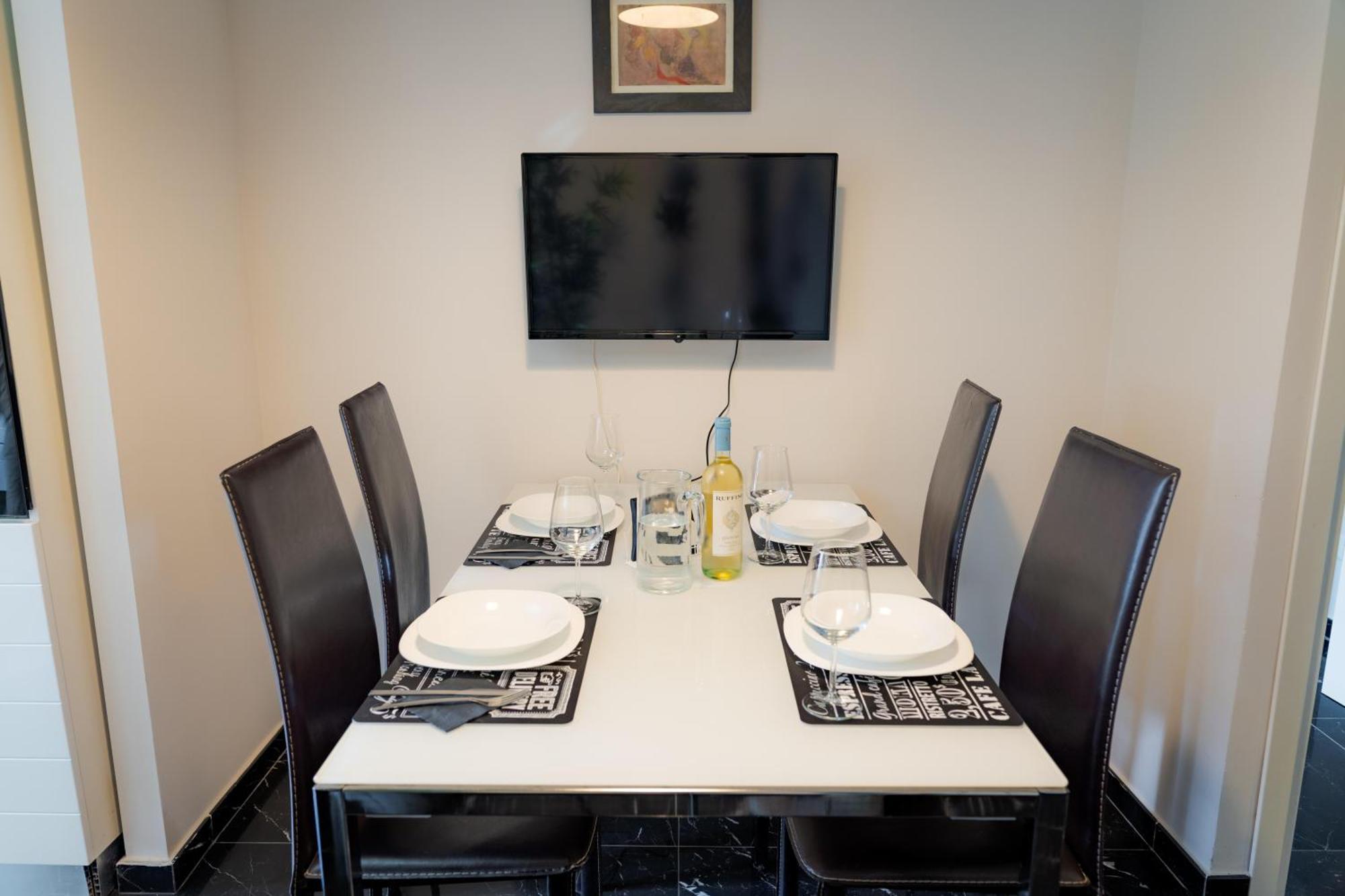 Style134 50 Meters From Metro A Lucio Sestio Station Appartement Rome