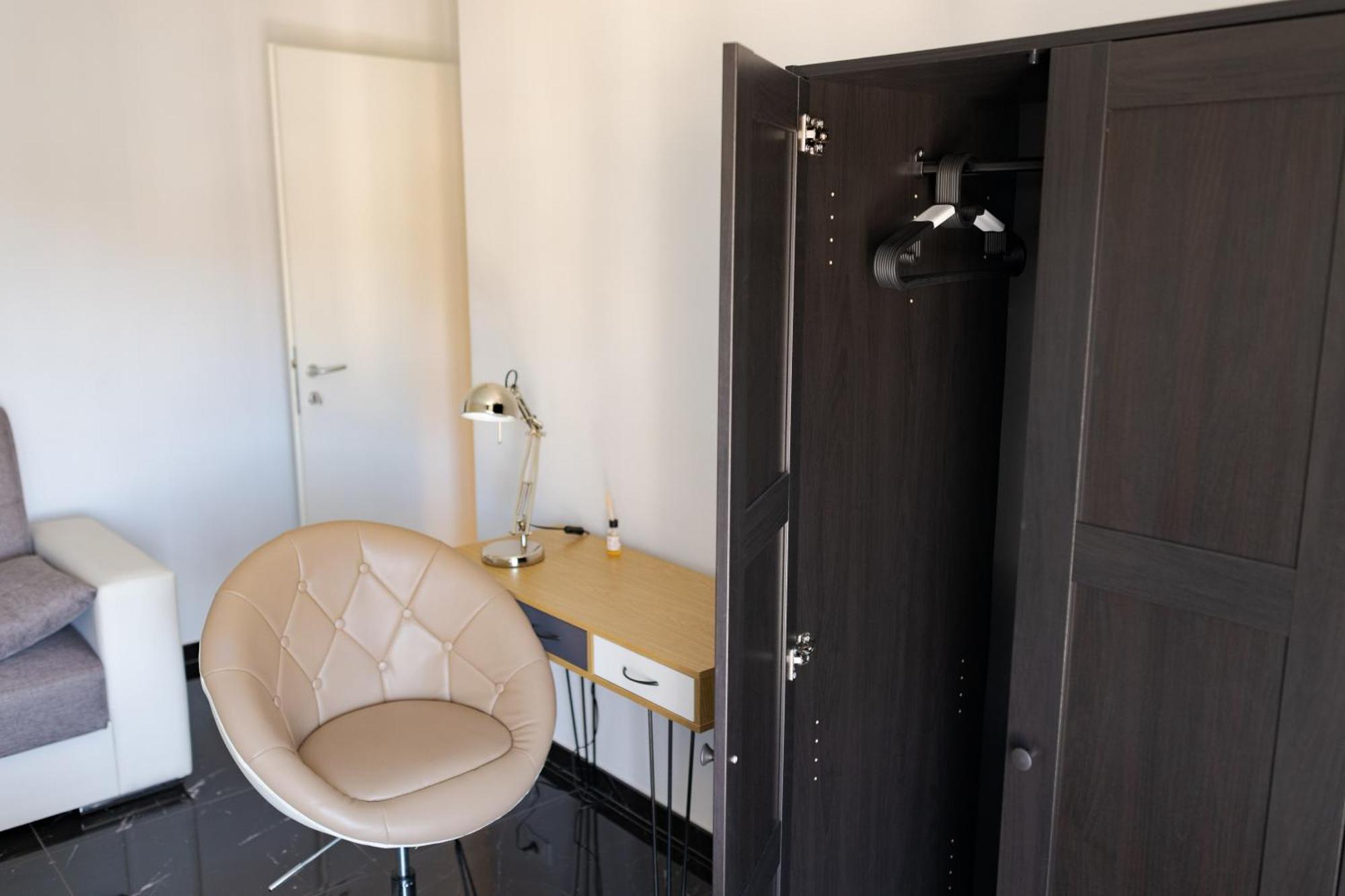 Style134 50 Meters From Metro A Lucio Sestio Station Appartement Rome