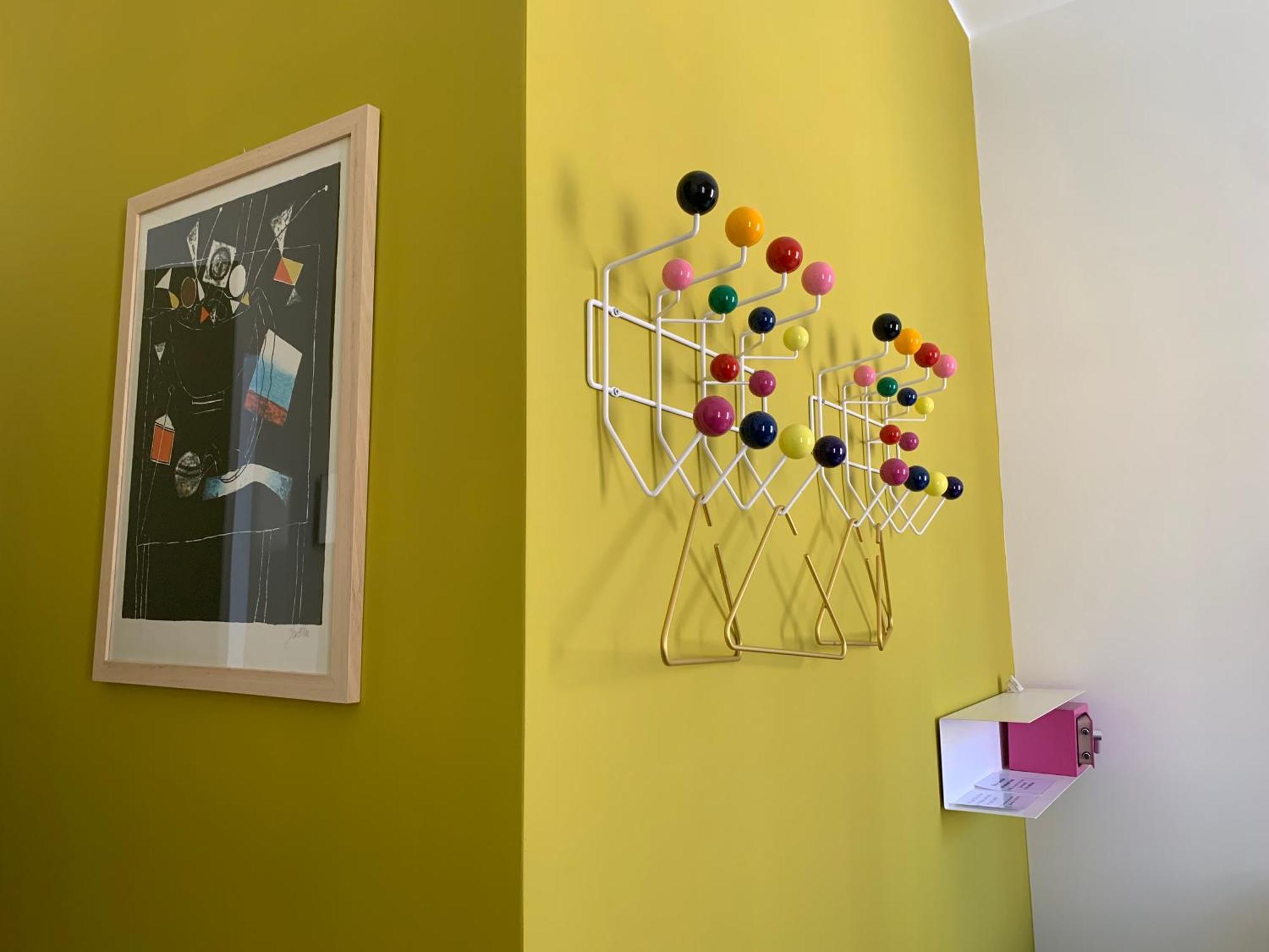Bed & Breakfast Art Lab *