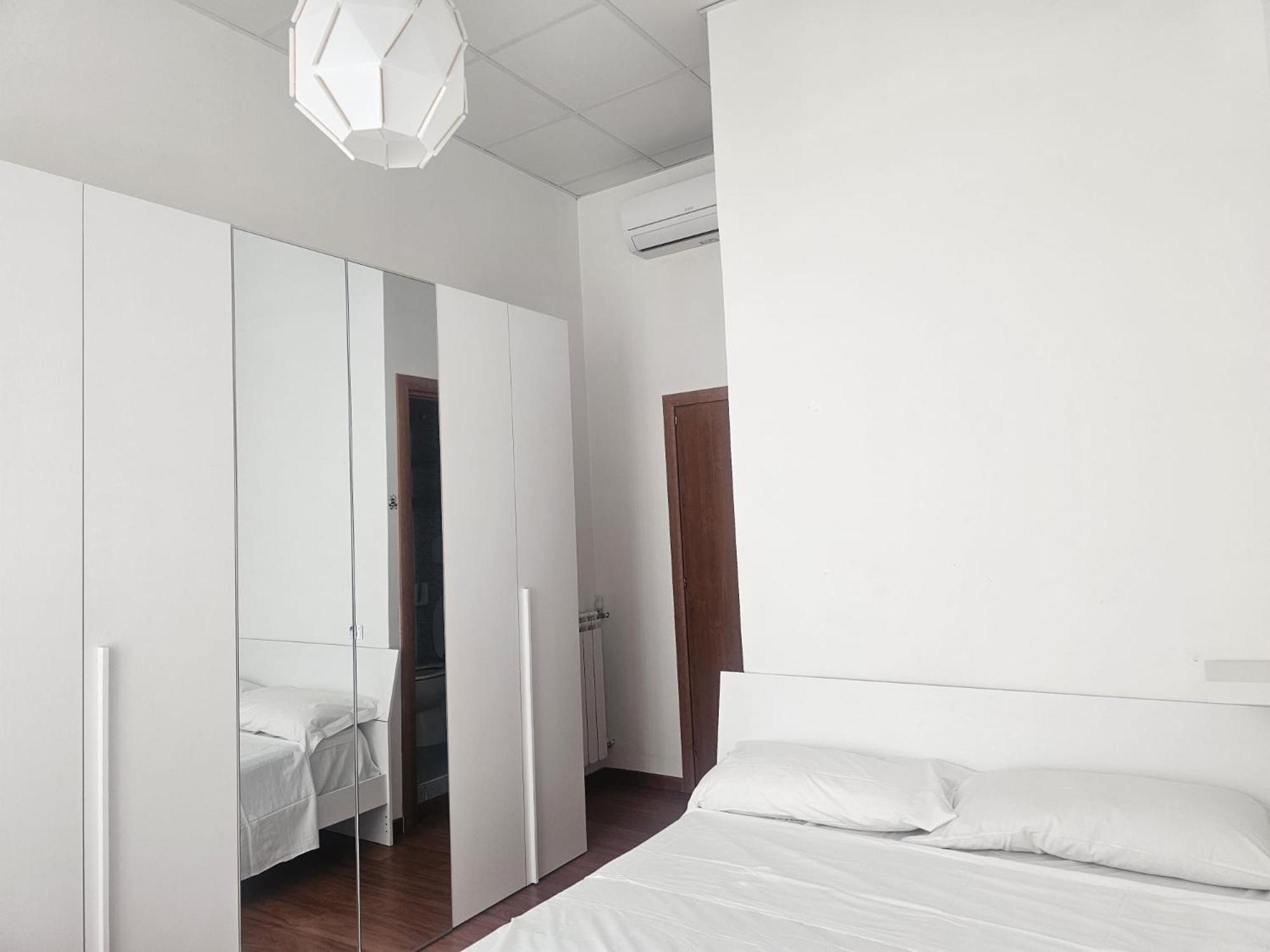 Guest house Aris Square *