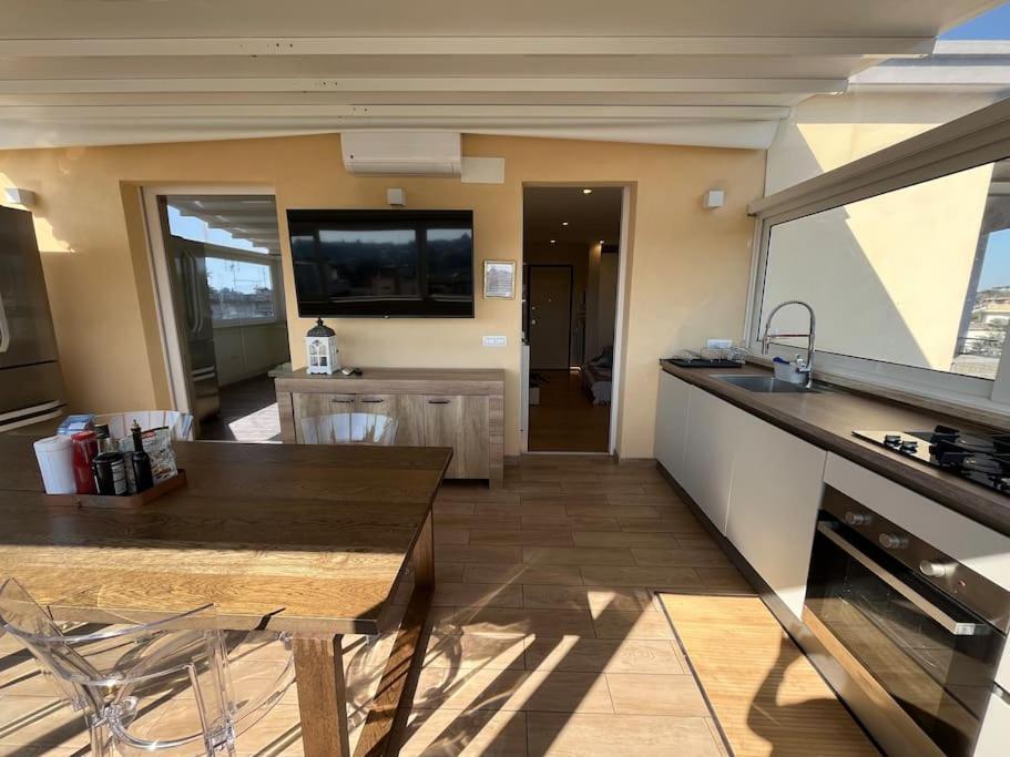 Attico Panoramico Whitecate Apartment Rome