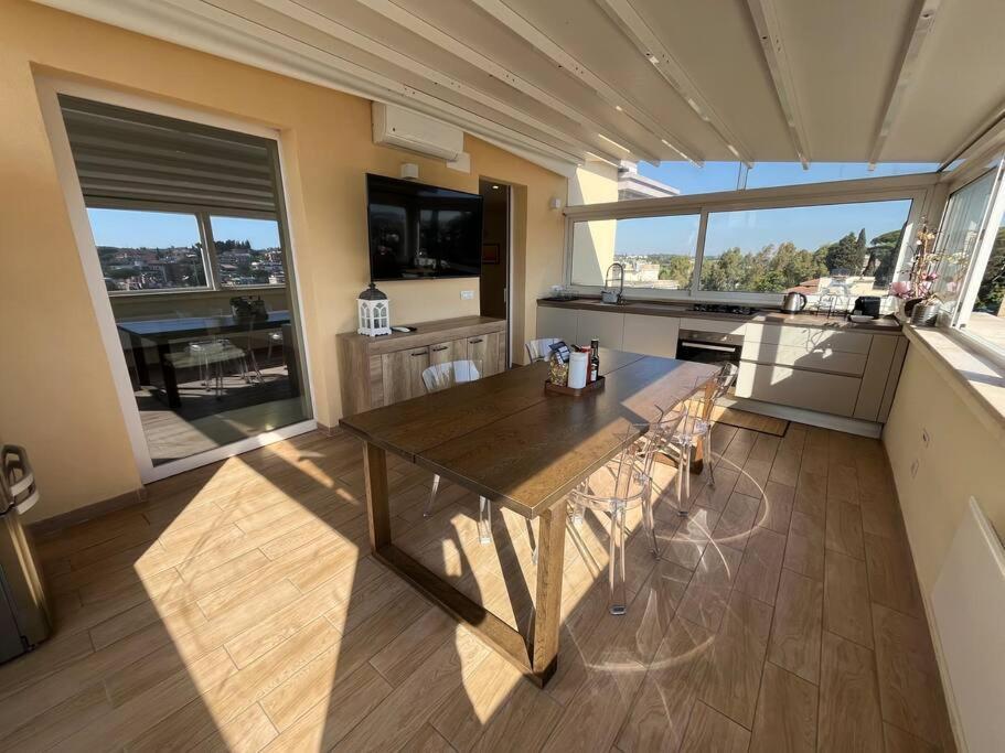 Attico Panoramico Whitecate Apartment Rome