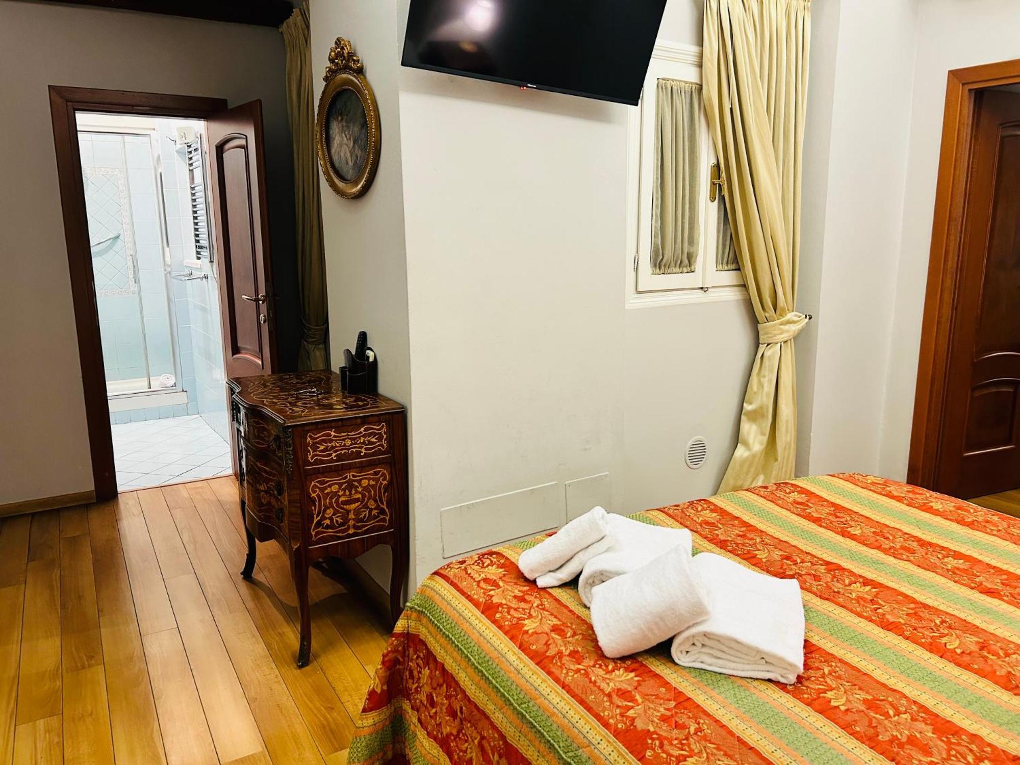 Cenci Guest house *