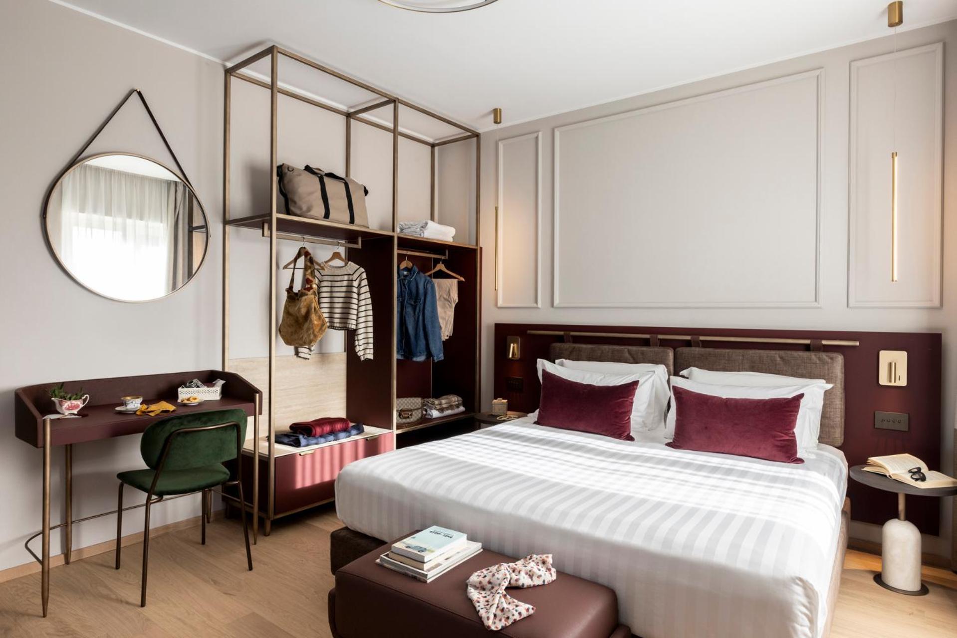 Hotel Adoro 4*
