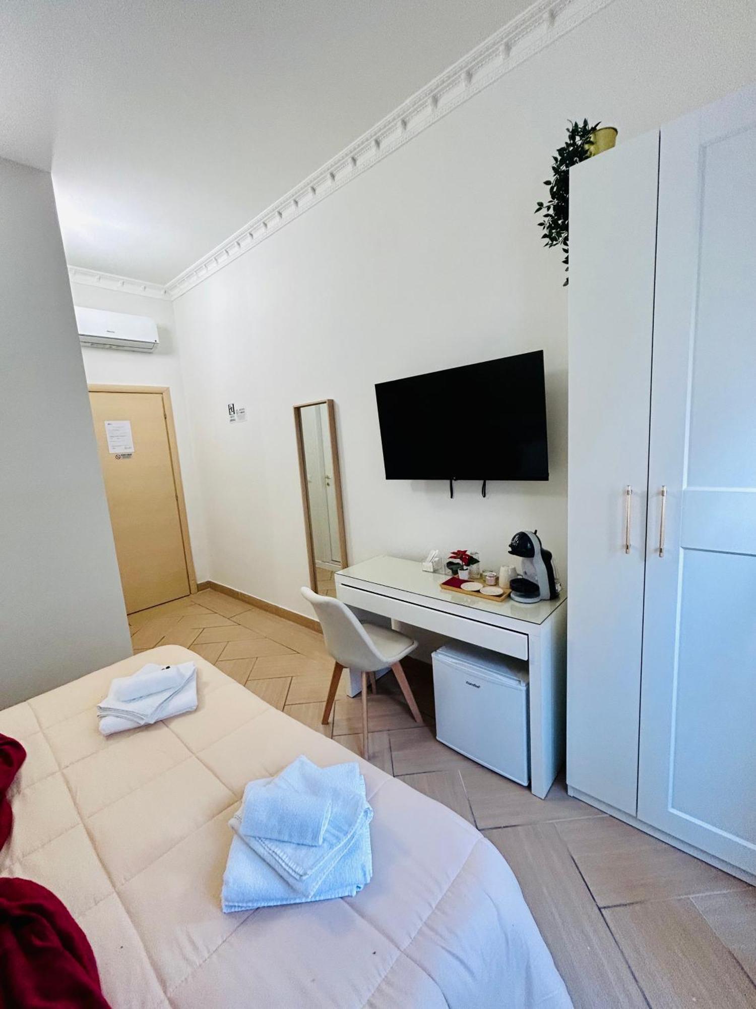 Domus Giolitti Guest house Rome